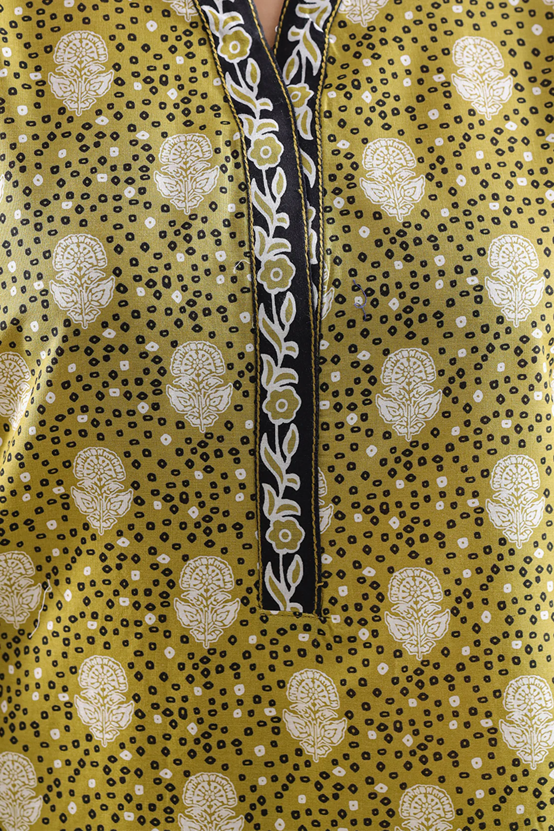 Printed Lawn Stitched 2 Piece (Shirt/Trouser) - Image 4