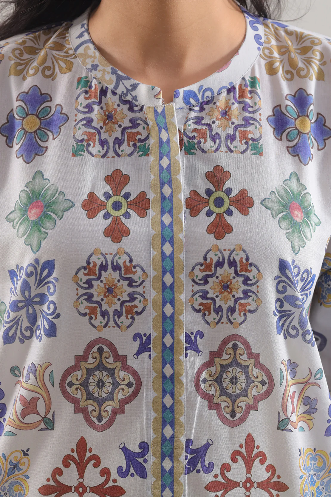 Printed Lawn Stitched 2 Piece (Shirt/Trouser) - Image 3