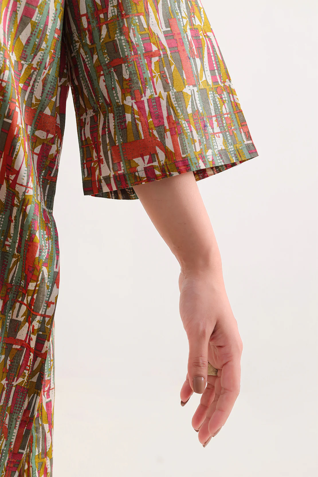 Printed Lawn Stitched 2 Piece (Shirt/Trouser) - Image 4