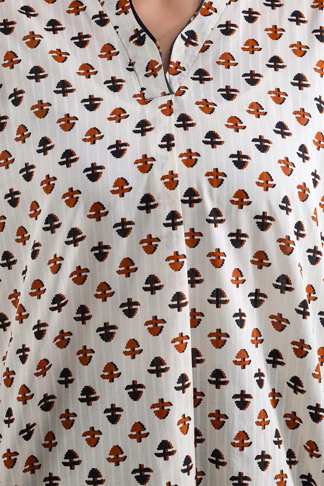 Printed Lawn Stitched 2 Piece (Shirt/Trouser) - Image 3
