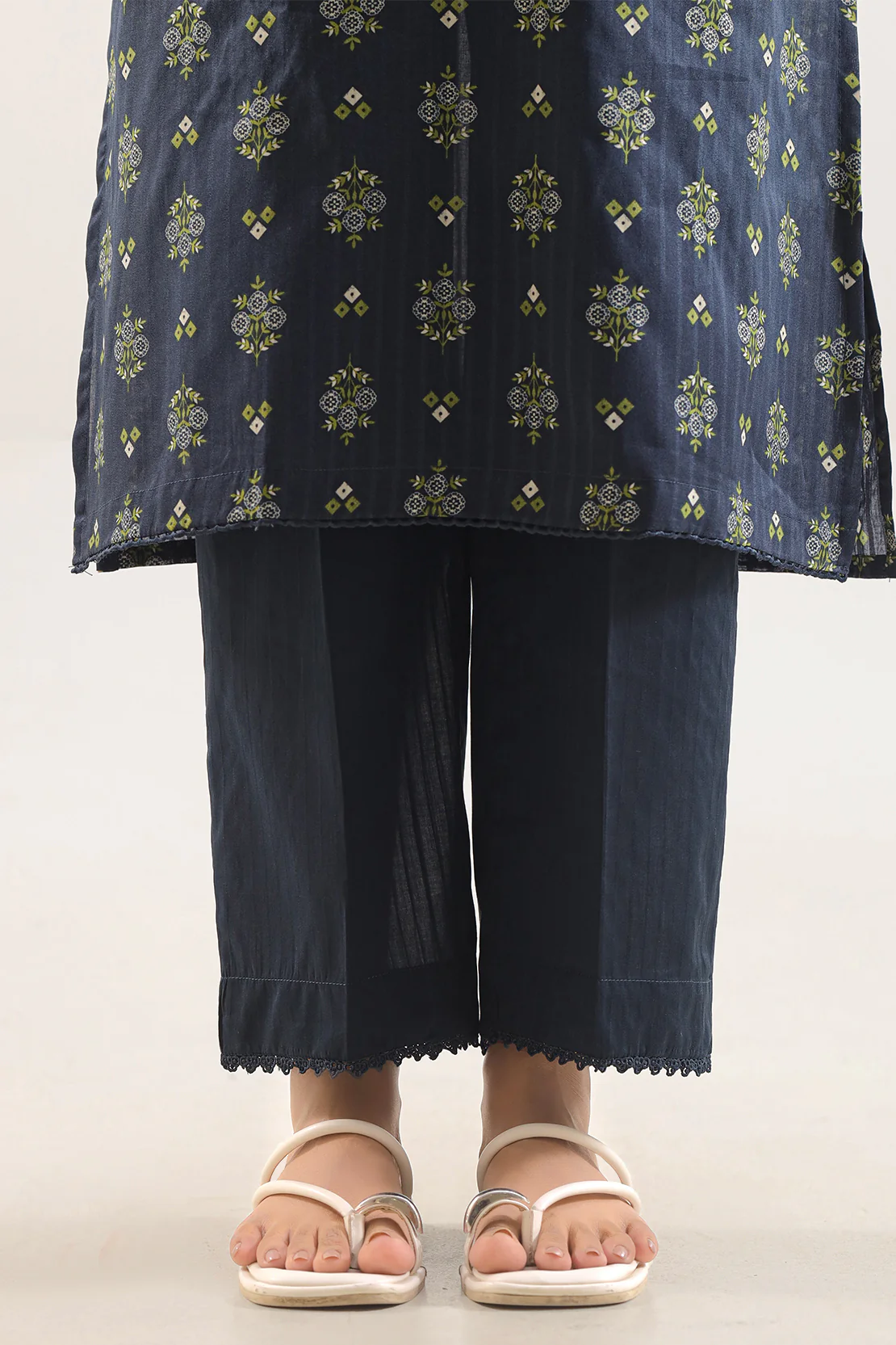 Printed Lawn Stitched 3 Piece - Image 6