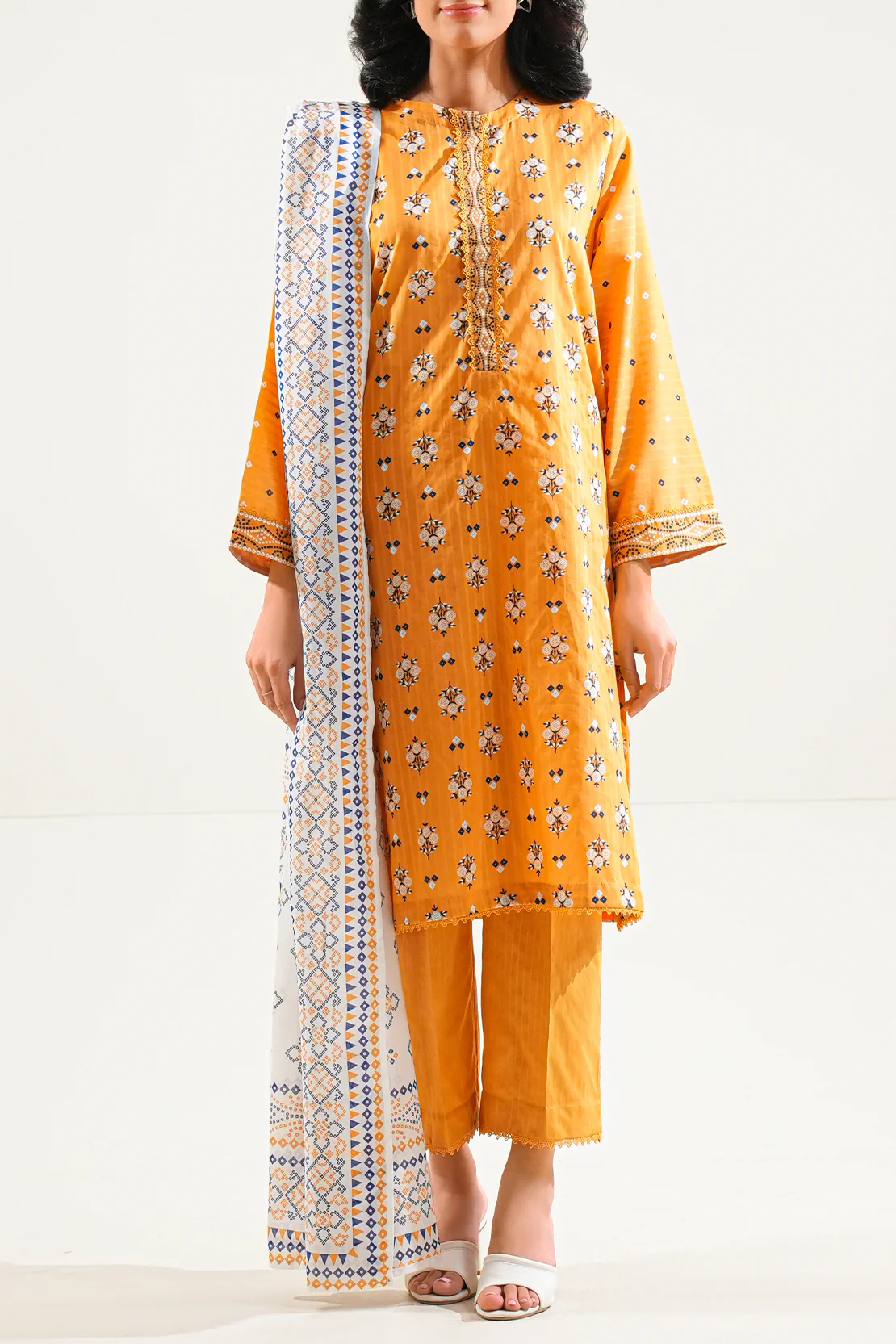 Printed Lawn Stitched 3 Piece - Image 2