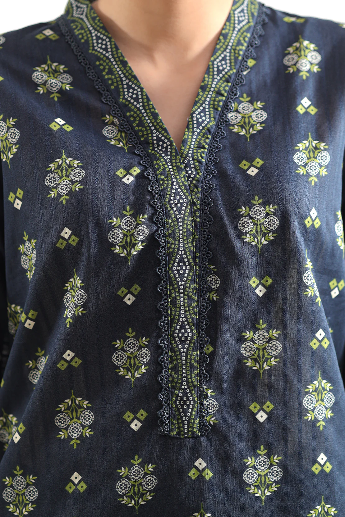 Printed Lawn Stitched 3 Piece - Image 5