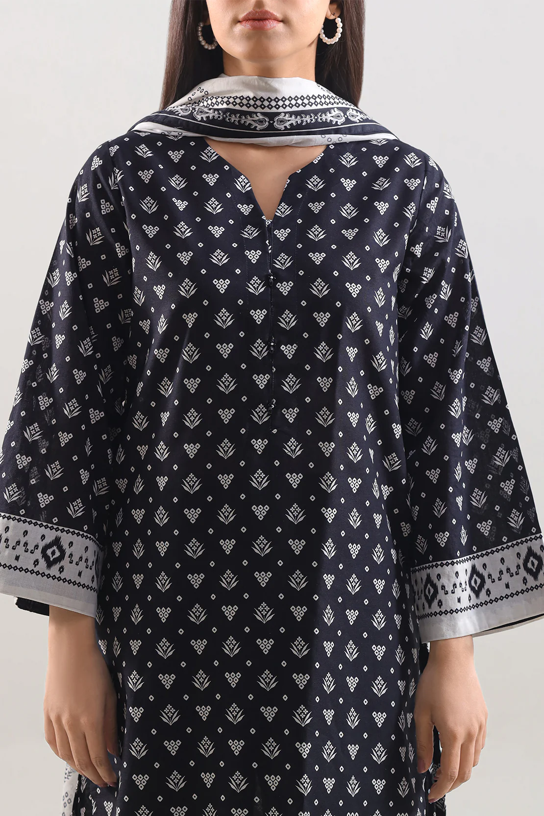 Printed Lawn Stitched 3 Piece - Image 3