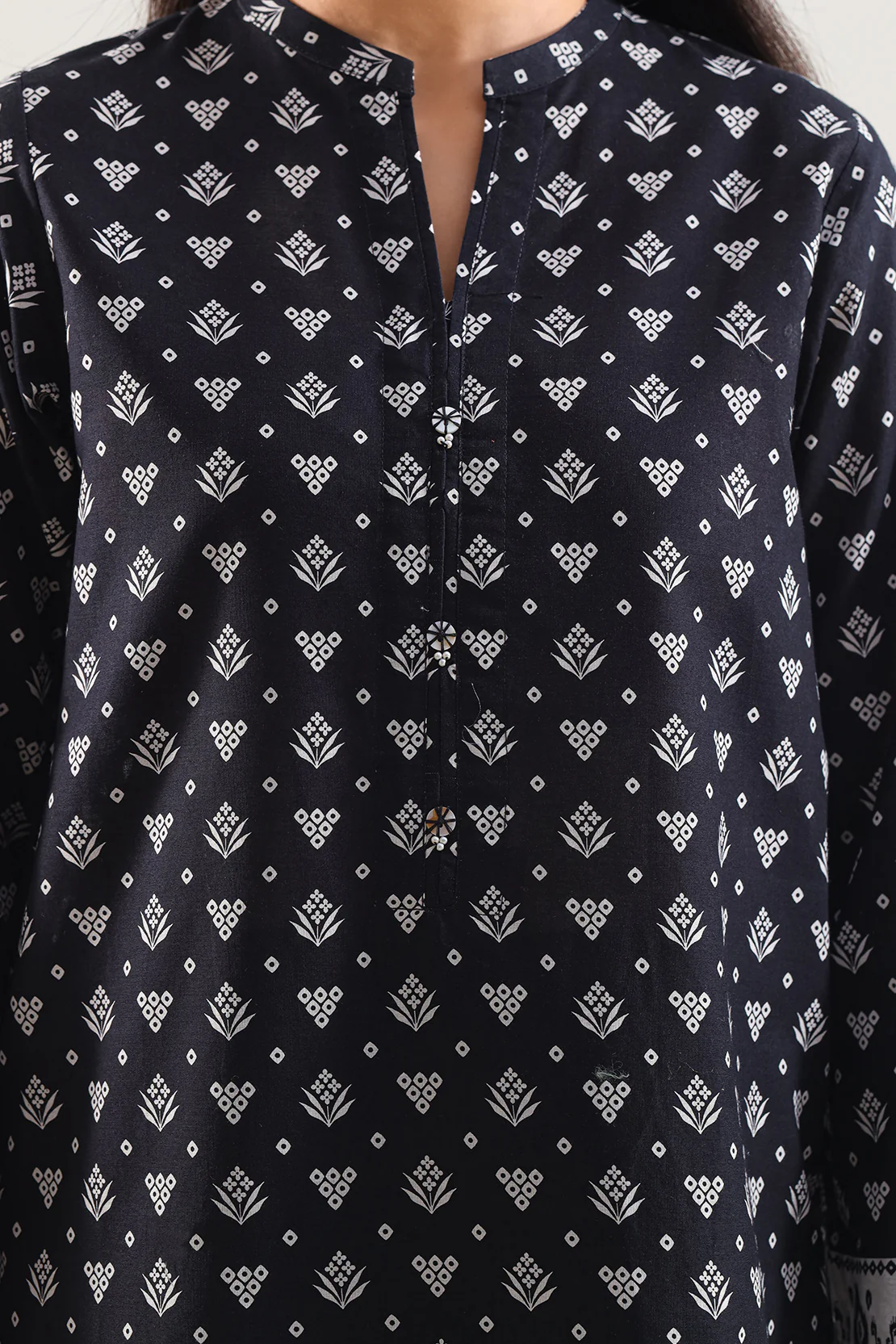 Printed Lawn Stitched 3 Piece - Image 3