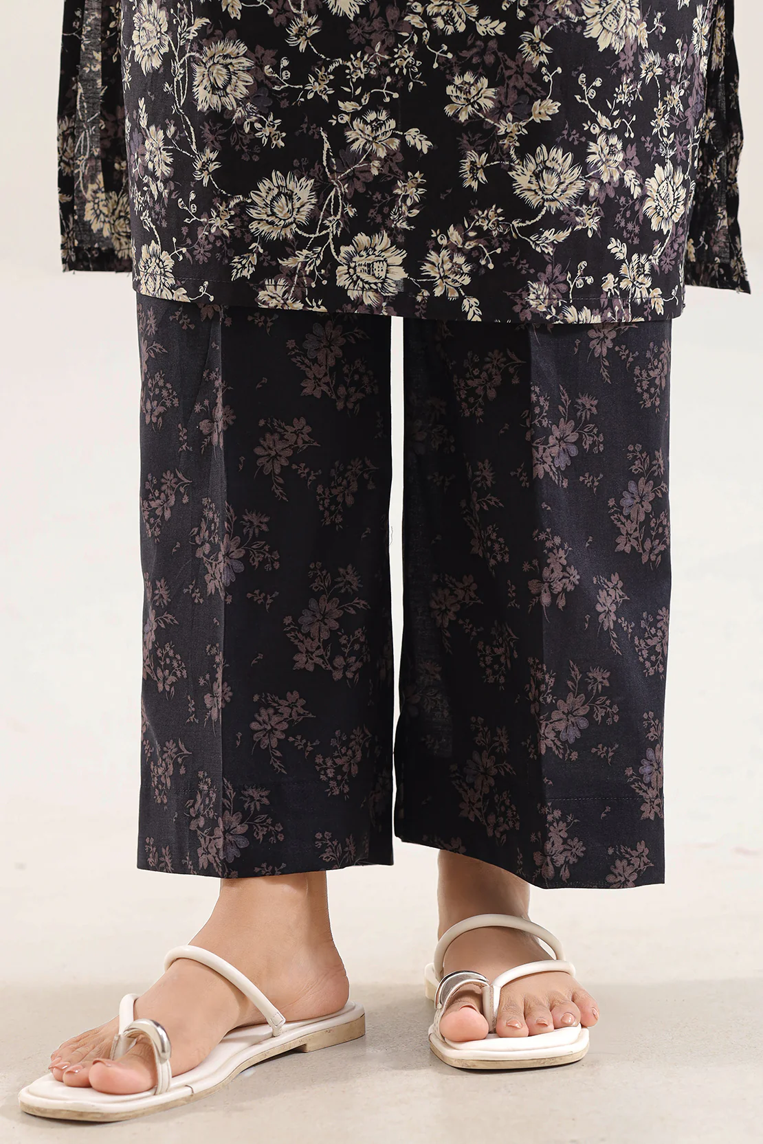 Printed Lawn Stitched 3 Piece - Image 5