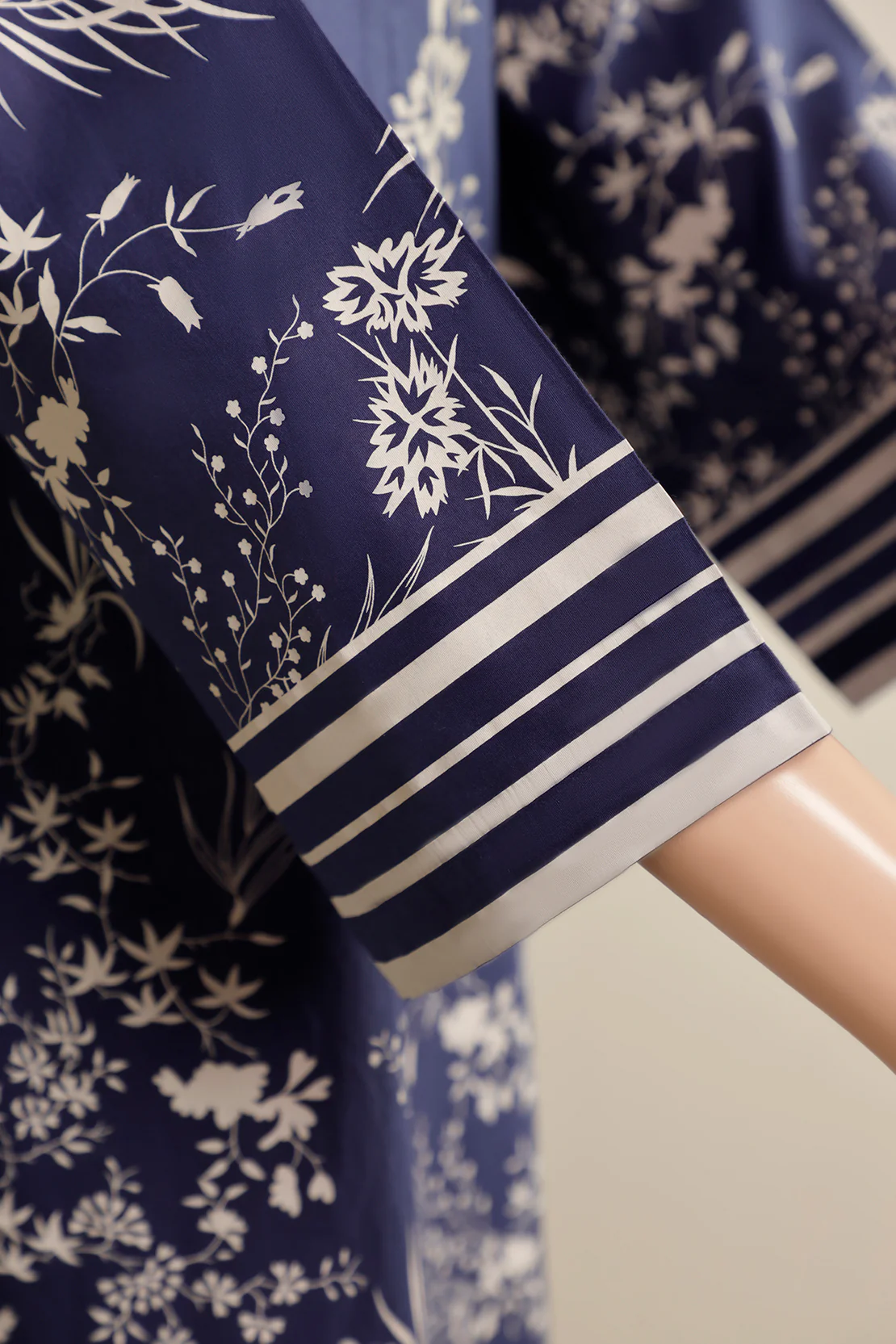 Printed Lawn Stitched Shirt - Image 4