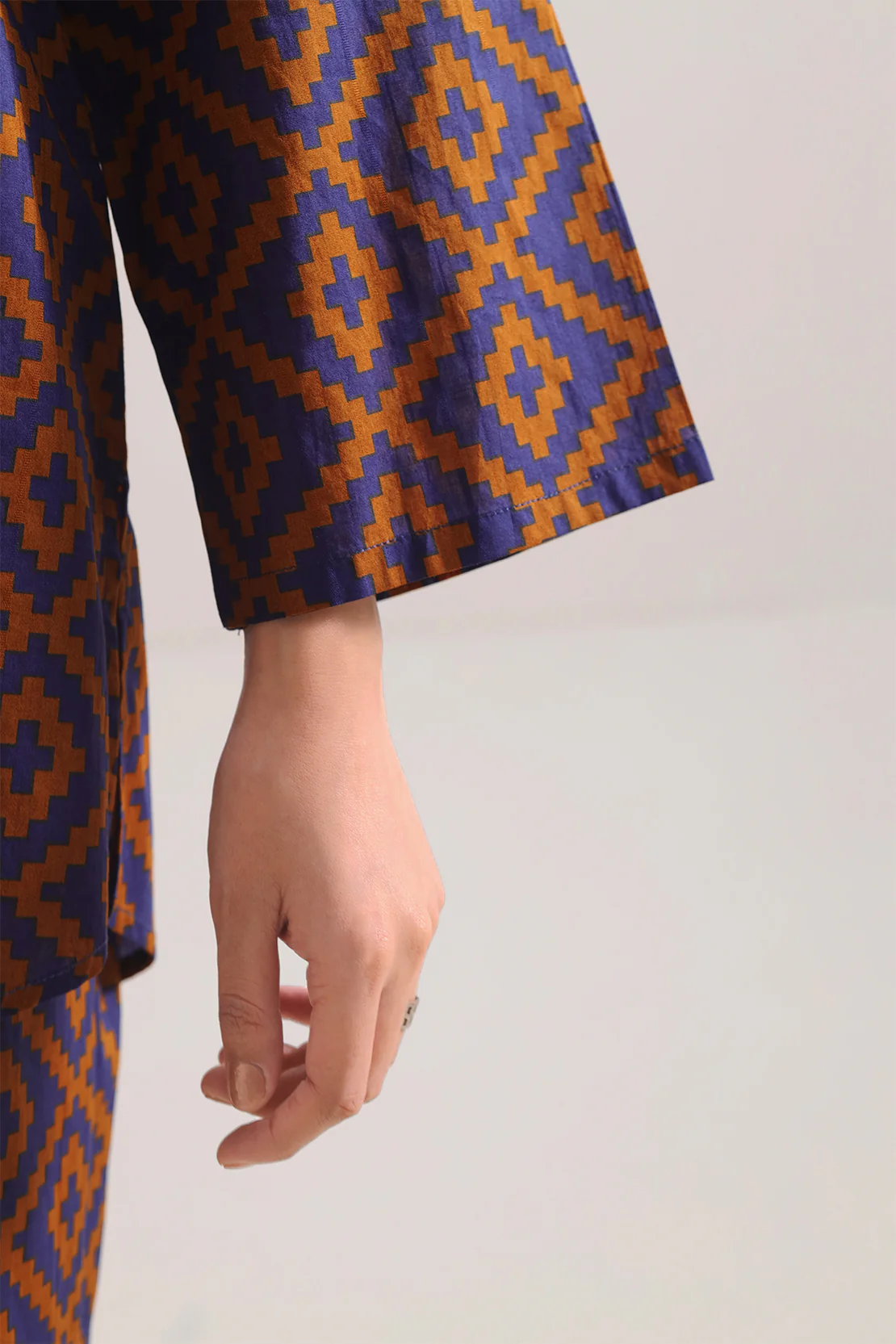 Printed Lawn Stitched Shirt - Image 6