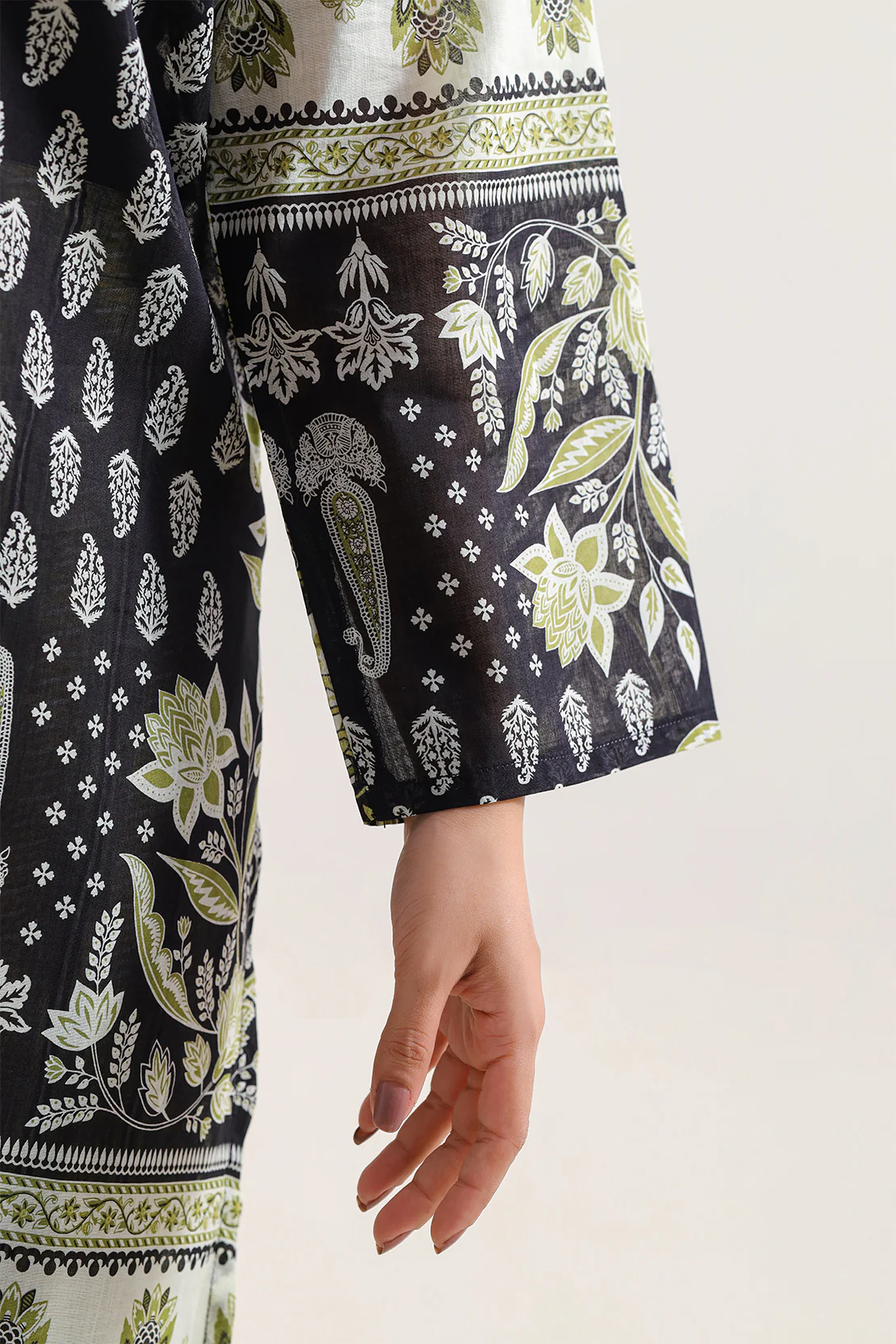 Printed Lawn Stitched Shirt - Image 4