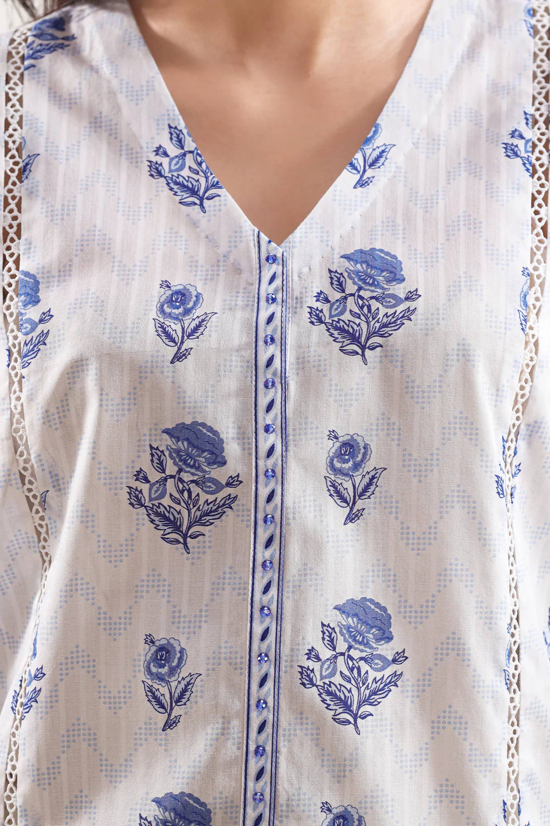 Printed Lawn Unstitched Shirt - Image 4