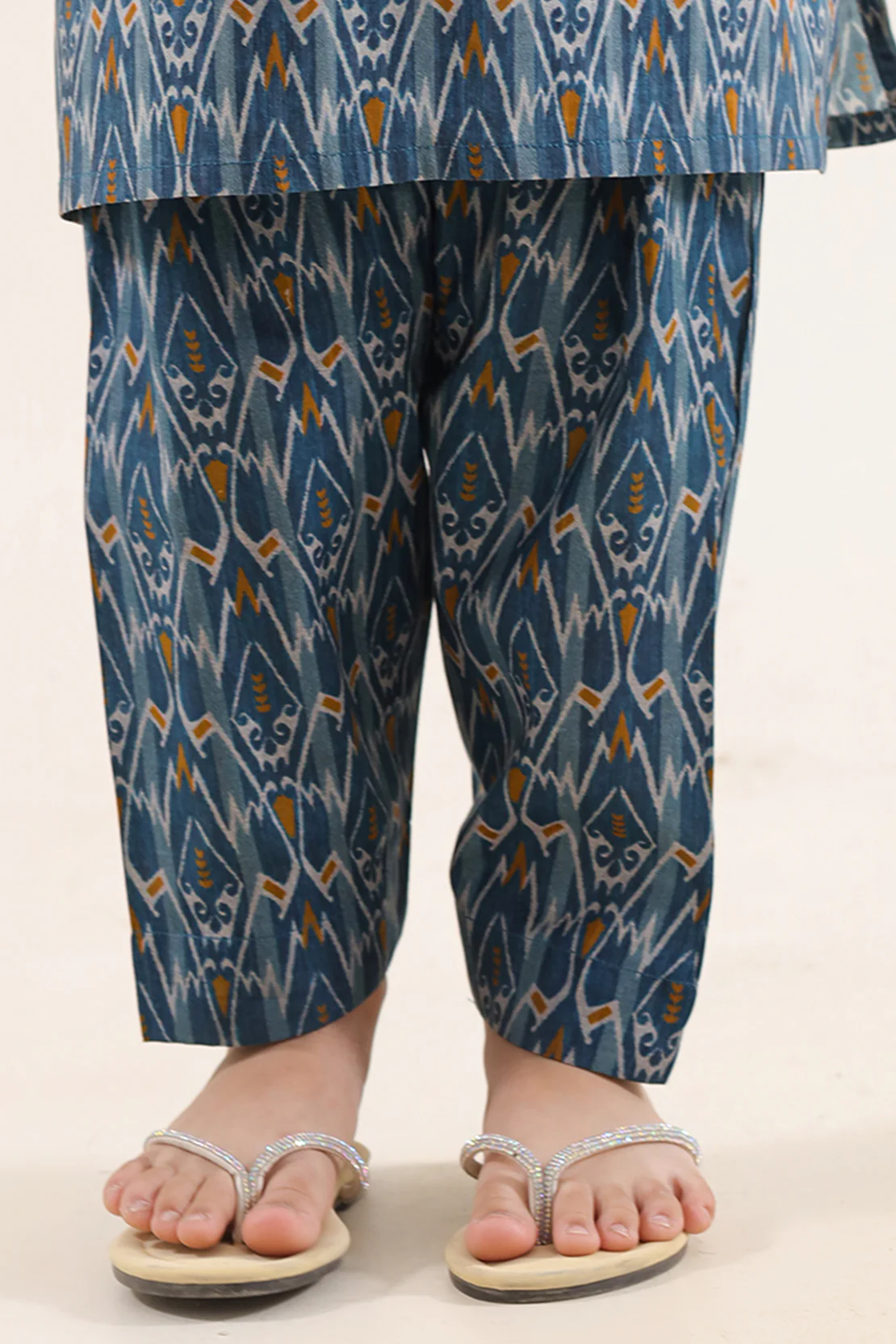 Printed Strip Lawn Stitched 2 Piece (Shirt/Trouser) For Kids - Image 7