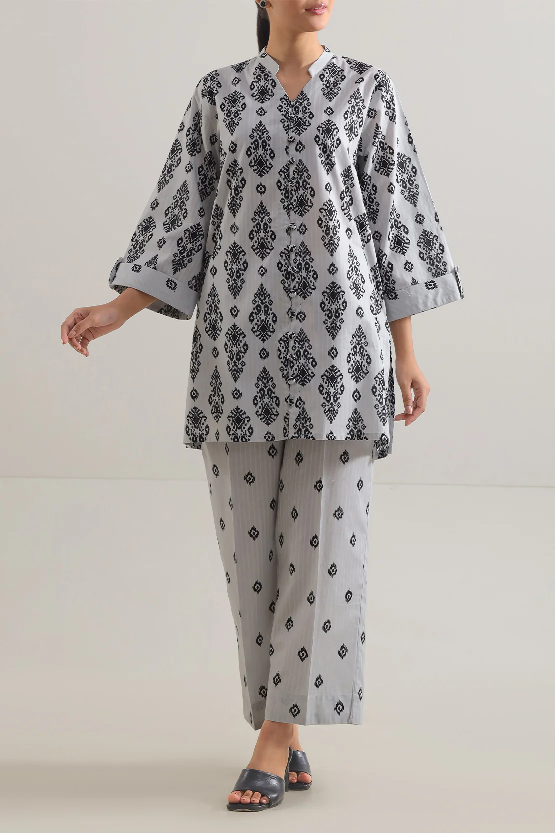 Printed Strip Lawn Stitched 2 Piece (Shirt/Trouser)