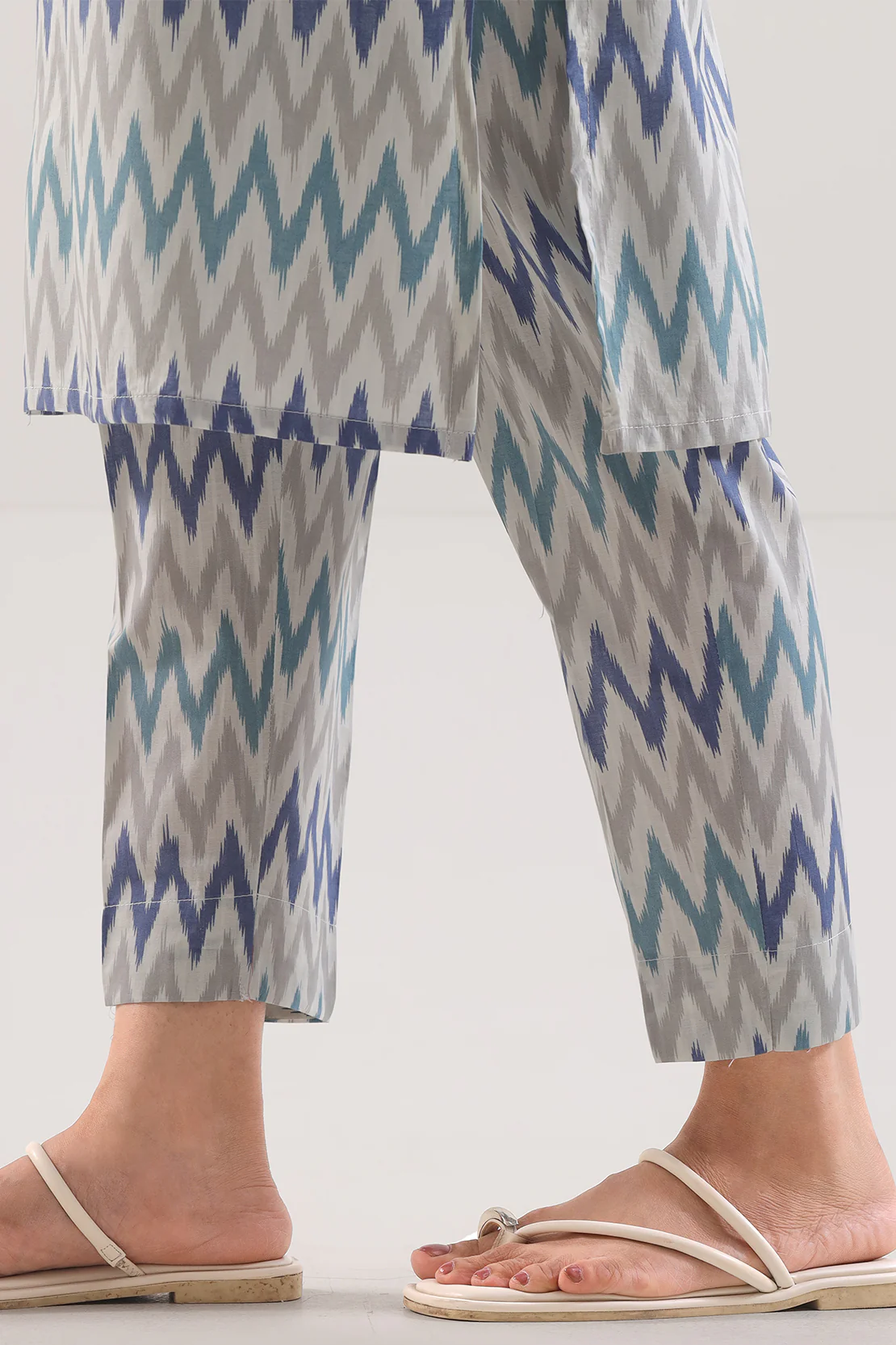 Printed Strip Lawn Stitched 2 Piece (Shirt/Trouser) - Image 5