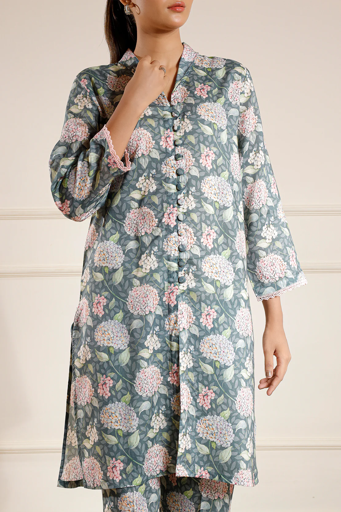 SAYA's Printed Arabic Lawn Stitched For Mom And Daughter - Image 7
