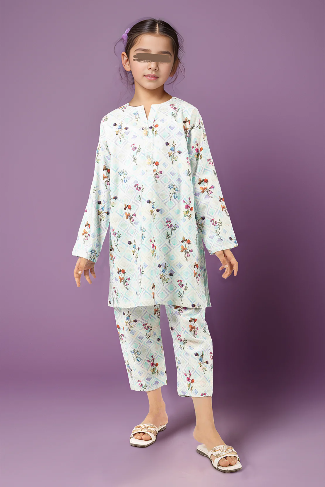 Saya'S Printed Khaddar Stitched For Mom And Daughter - Image 3