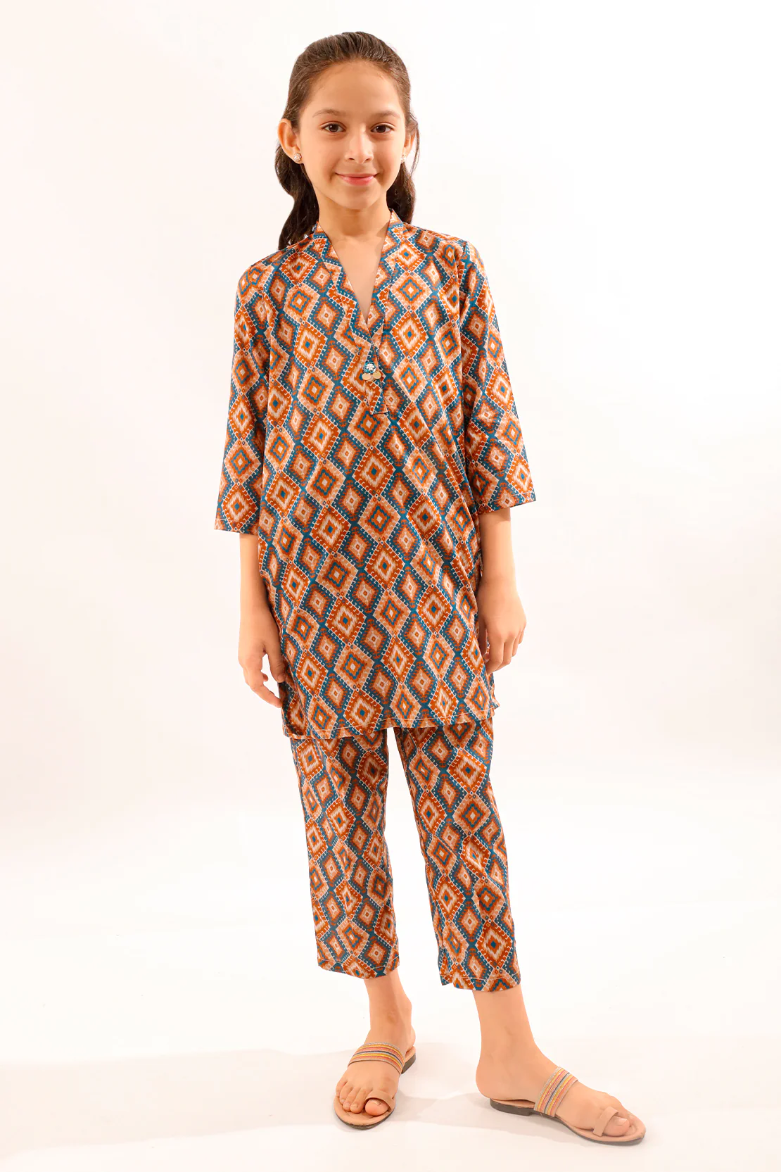 SAYA's Printed Lawn Stitched For Mom And Daughter - Image 2