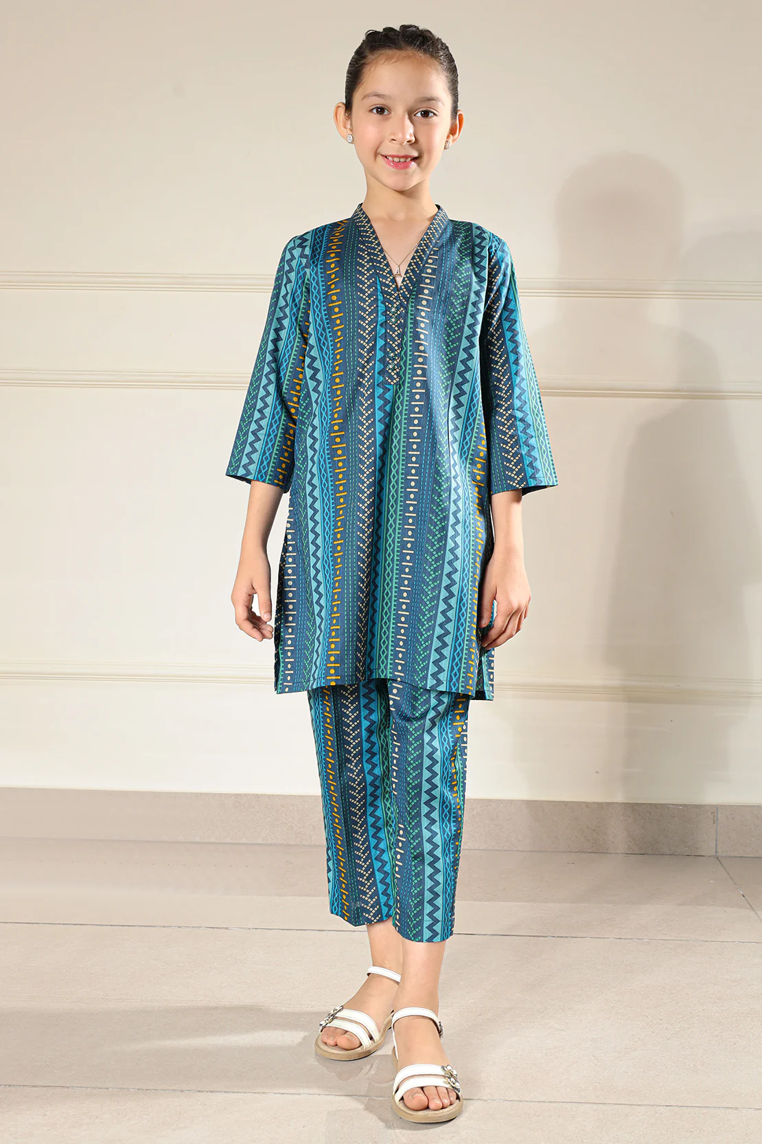 SAYA's Printed Lawn Stitched For Mom And Daughter - Image 8