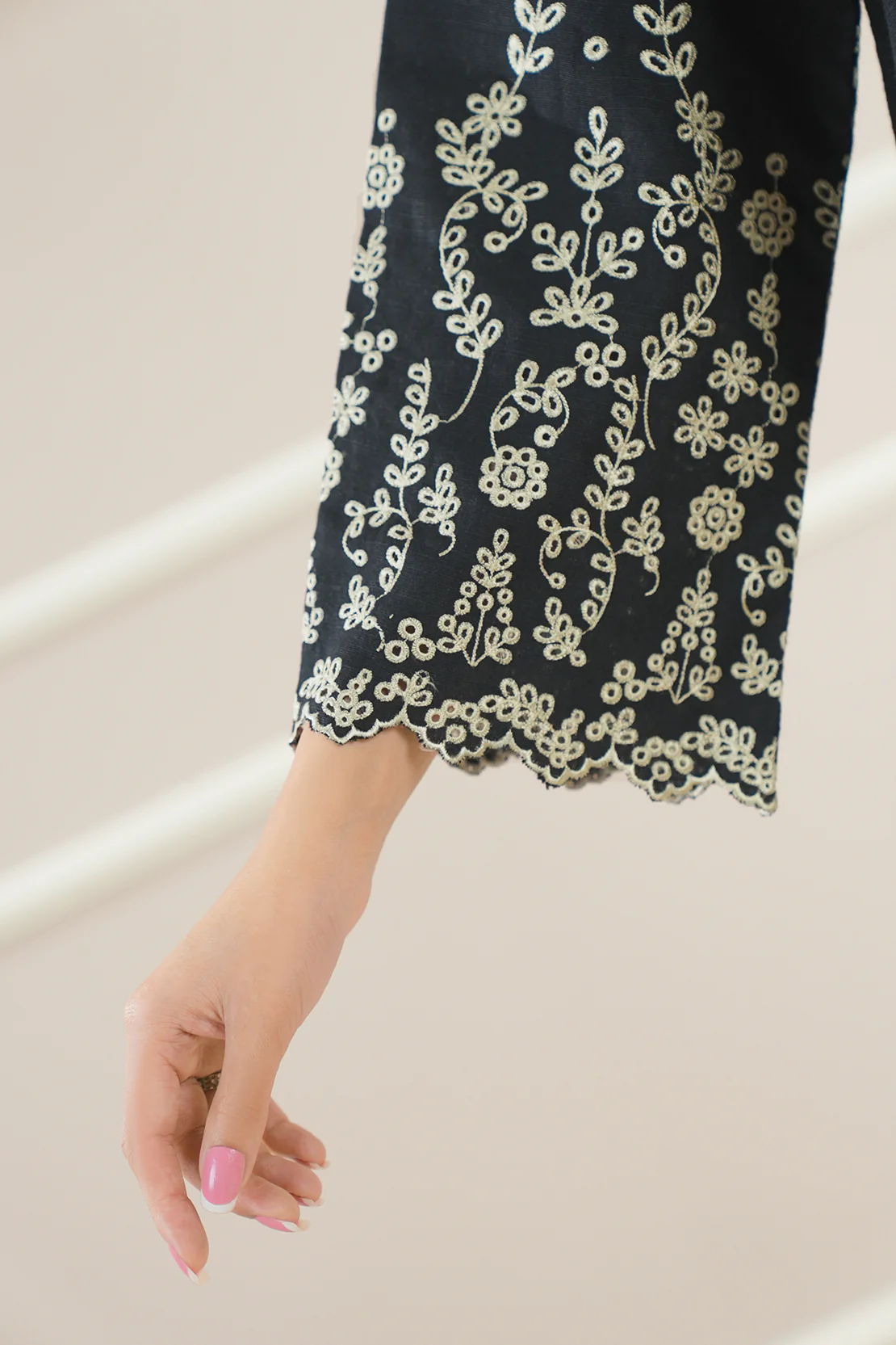 Solid+Embroidered Khaddar Stitched 2 Piece (Shirt/Trouser) - Image 5