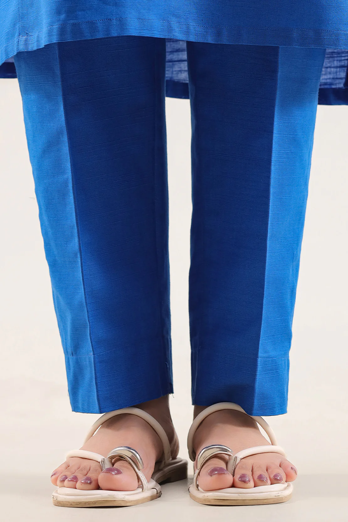 Solid Embroidered Khaddar Stitched 2 Piece (Shirt/Trouser) - Image 6