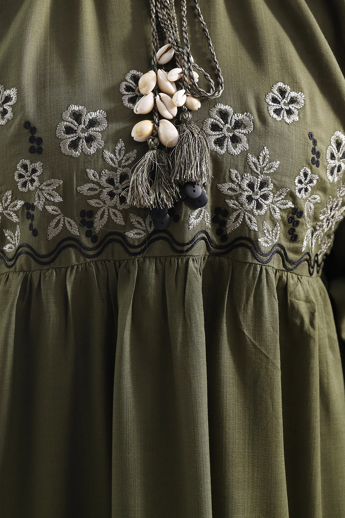 Solid Embroidered Khaddar Stitched Shirt - Image 3