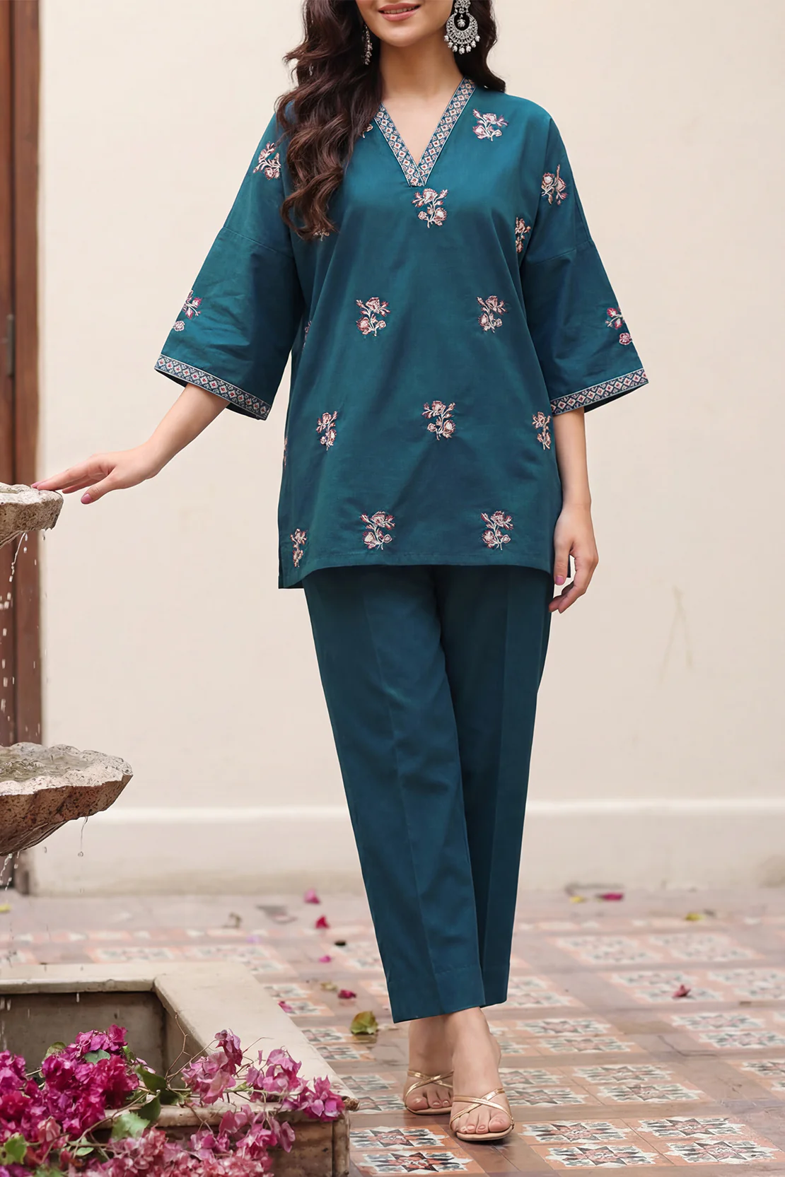 Solid Embroidered Poplin Stitched Shirt