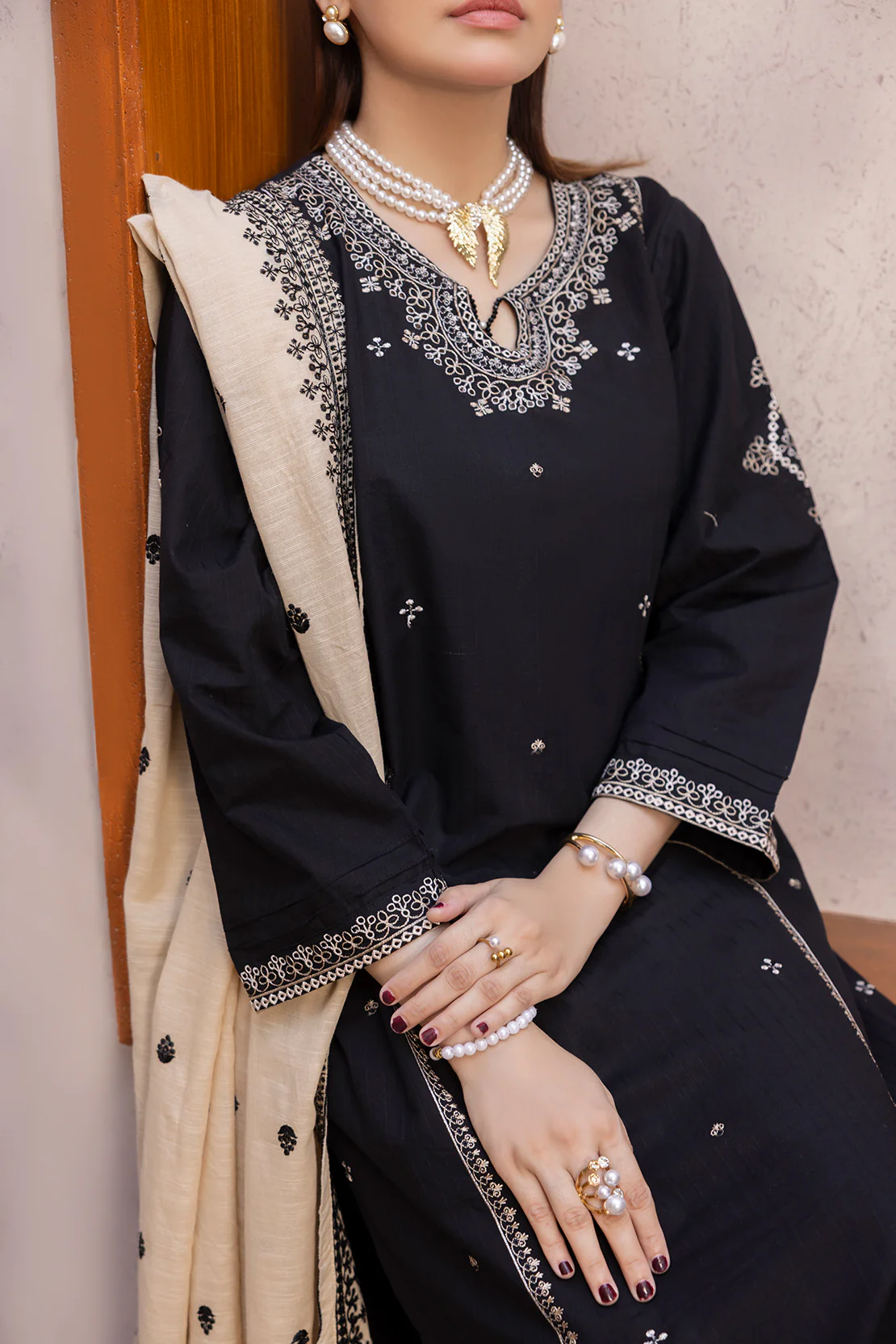 Solid Embroidered Slub Cotton Stitched 3 Piece - Image 4