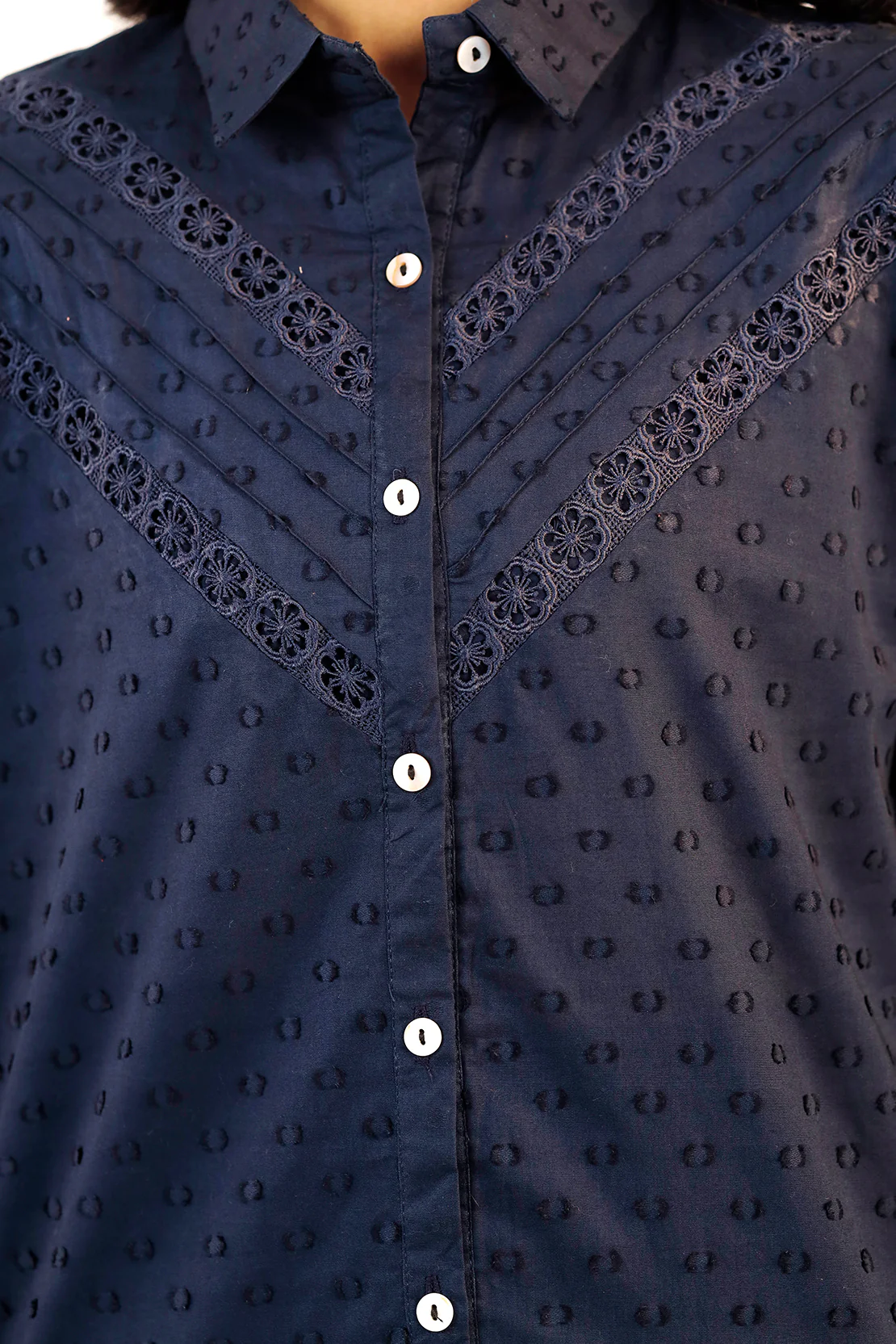 Solid Reverse Jacquard Stitched Shirt - Image 8