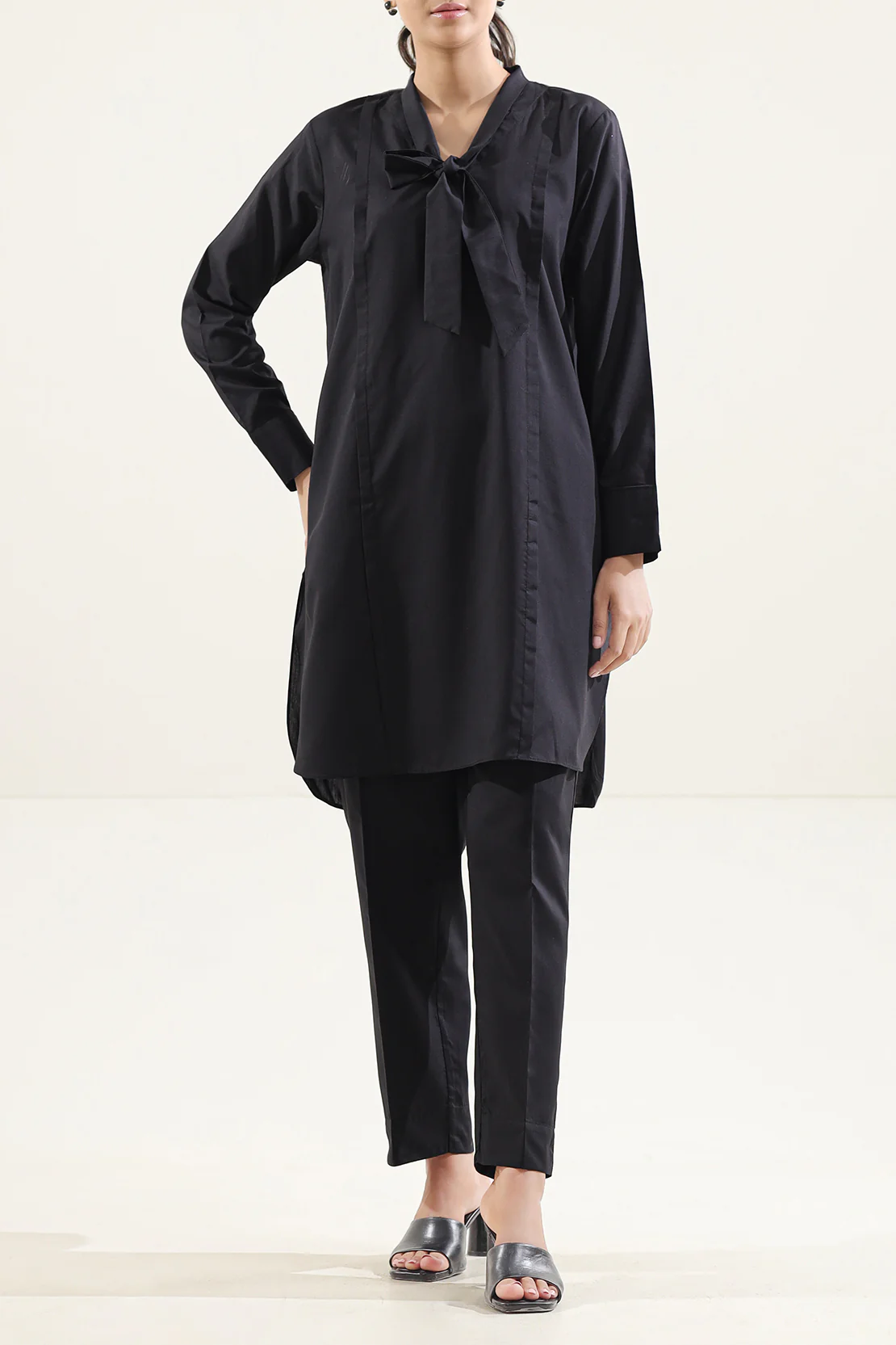 Solid Easy Care Fabric Stitched Shirt