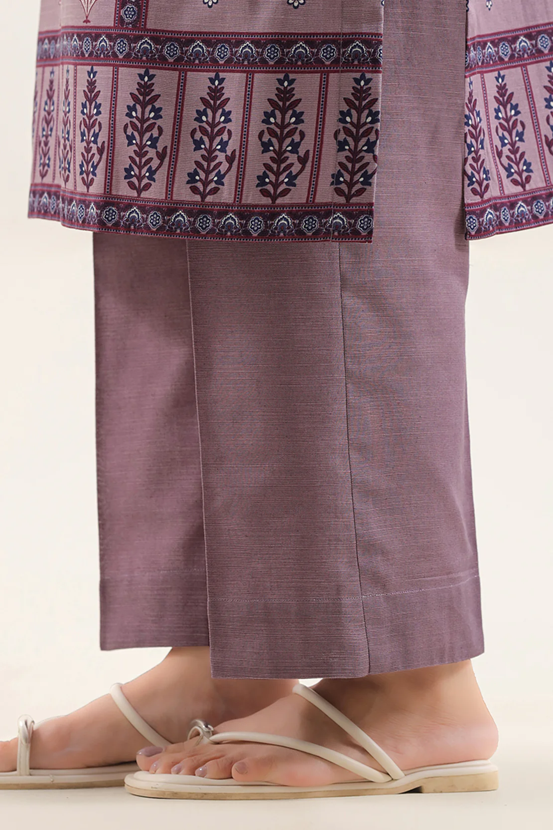 Stitched Khaddar Suit – Printed (3PC Or 2PC) - Image 4