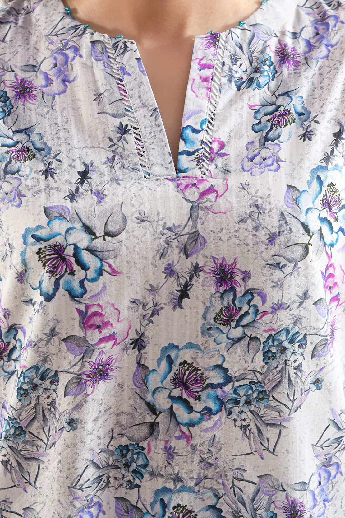 Stitched Lawn 2 Piece (Shirt/Trouser) - Image 4