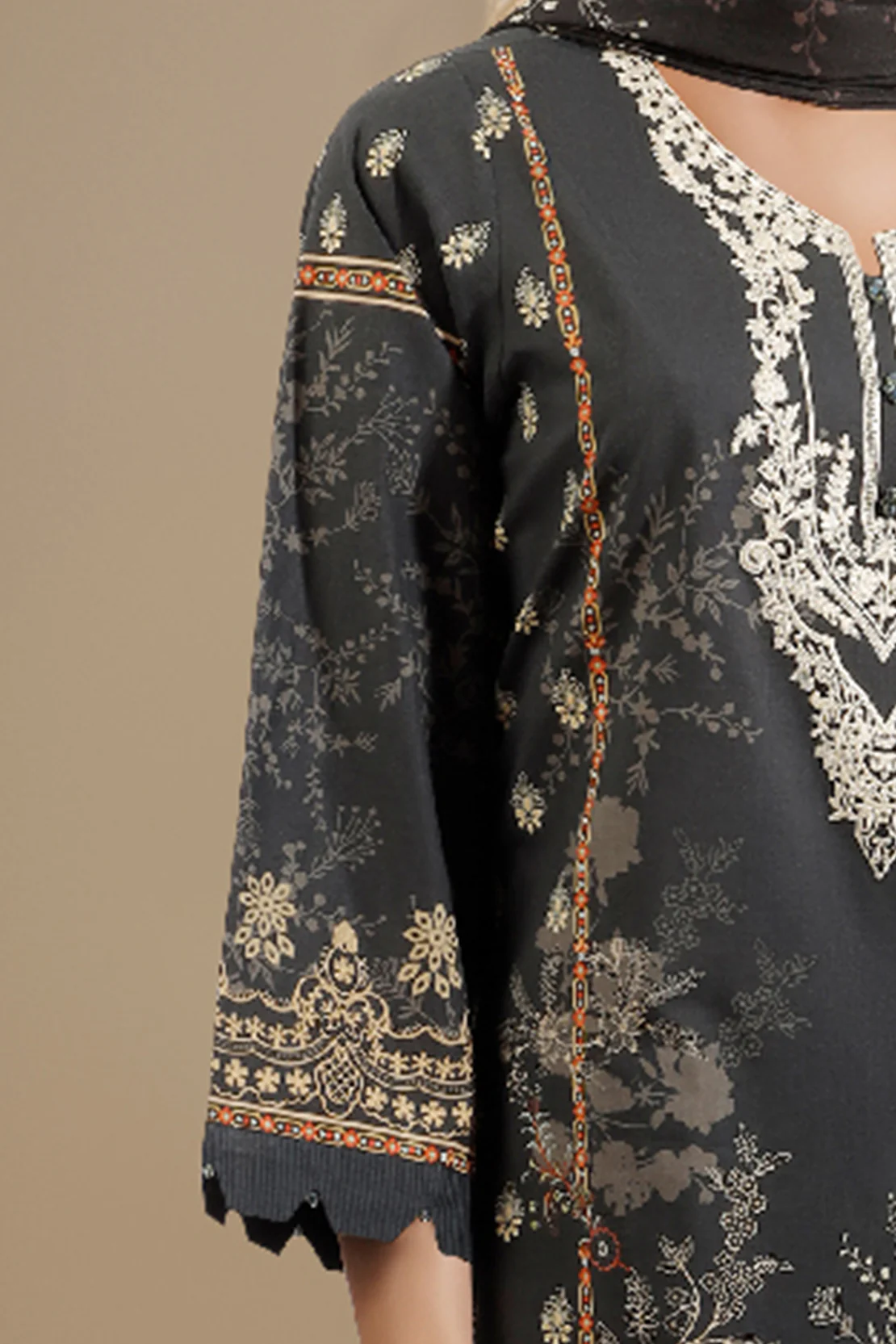 Unstitched Embroidered Lawn 3 Piece - Image 5