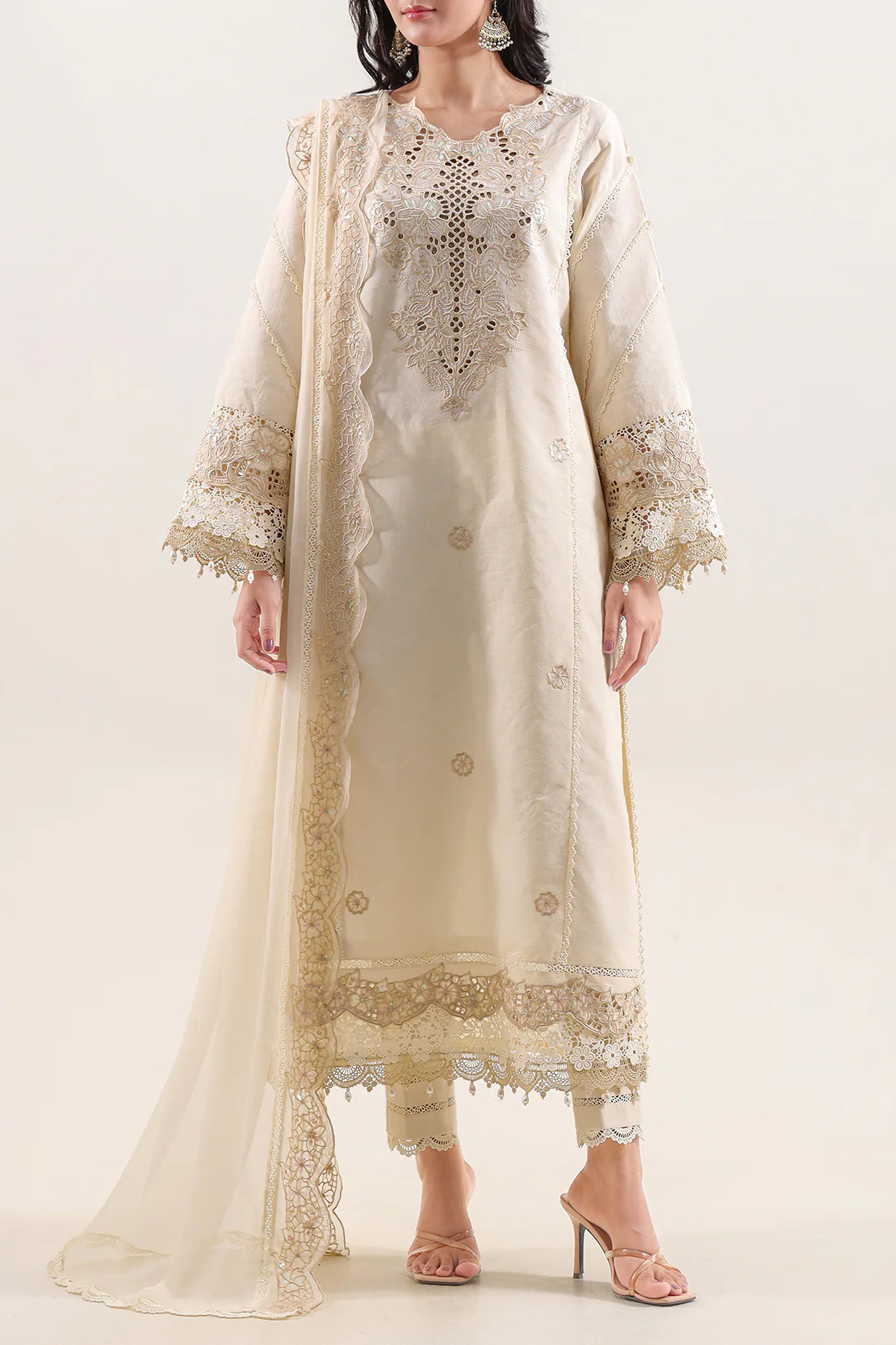 Unstitched Embroidered Self Jacquard 3 Piece With chiffon Dupatta - Image 3
