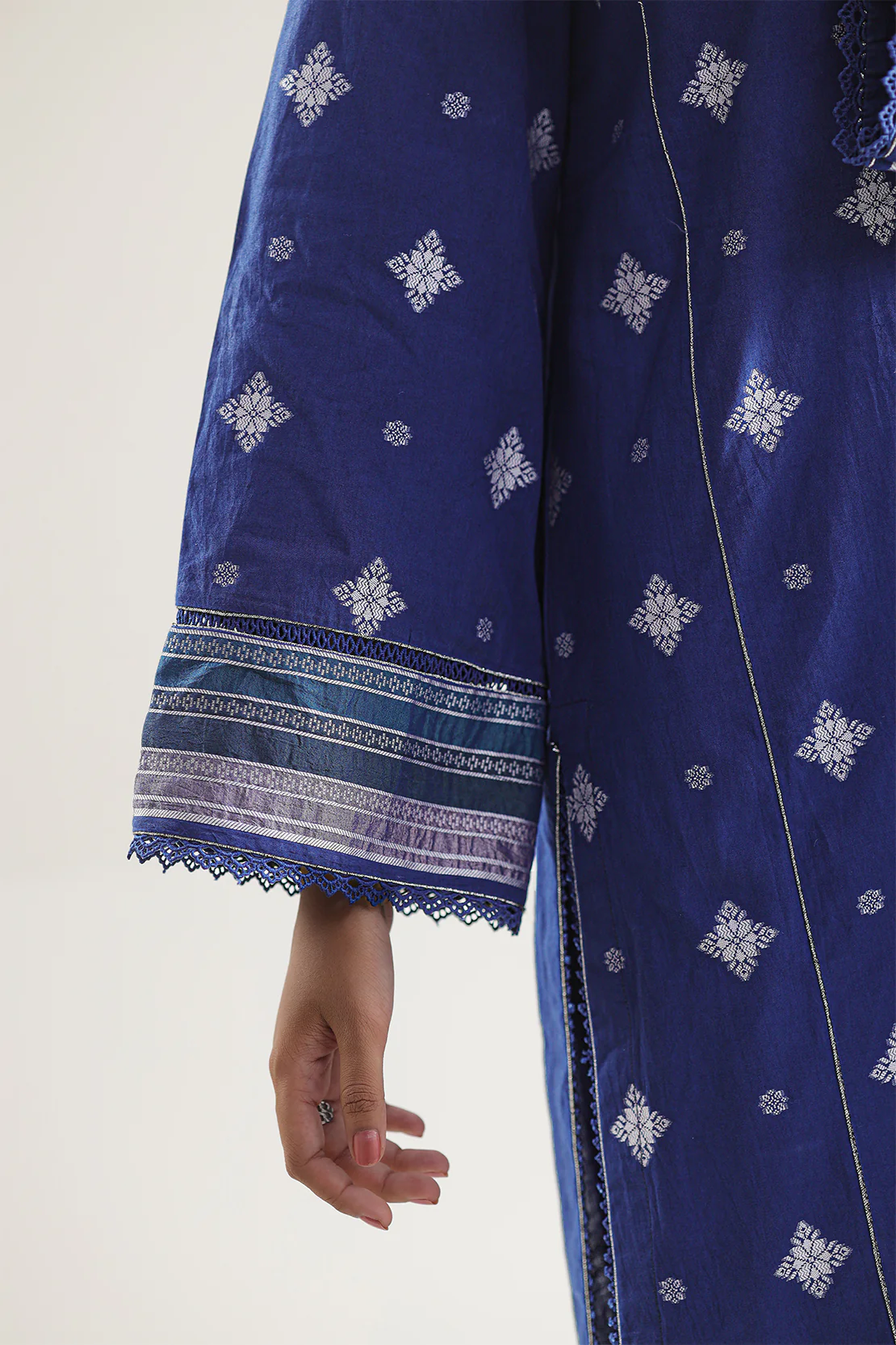 Unstitched Jacquard Cotton 3 Piece - Image 4