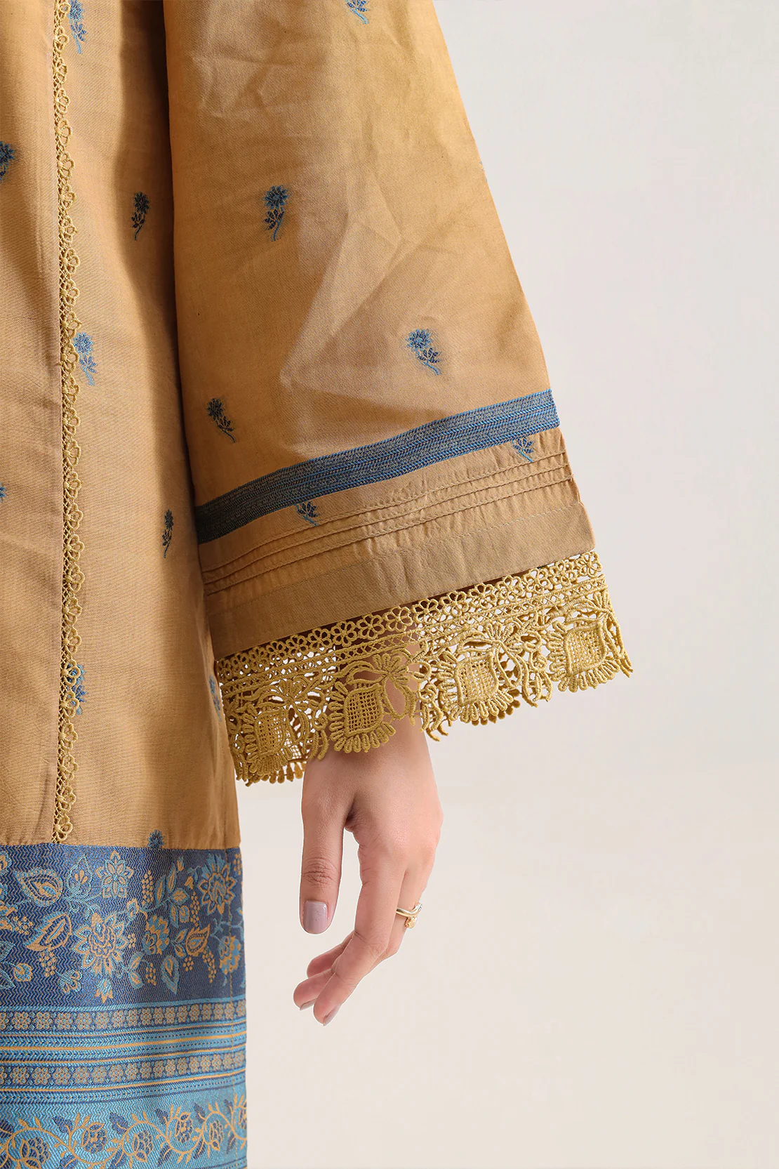 Unstitched Jacquard Cotton 3 Piece - Image 4