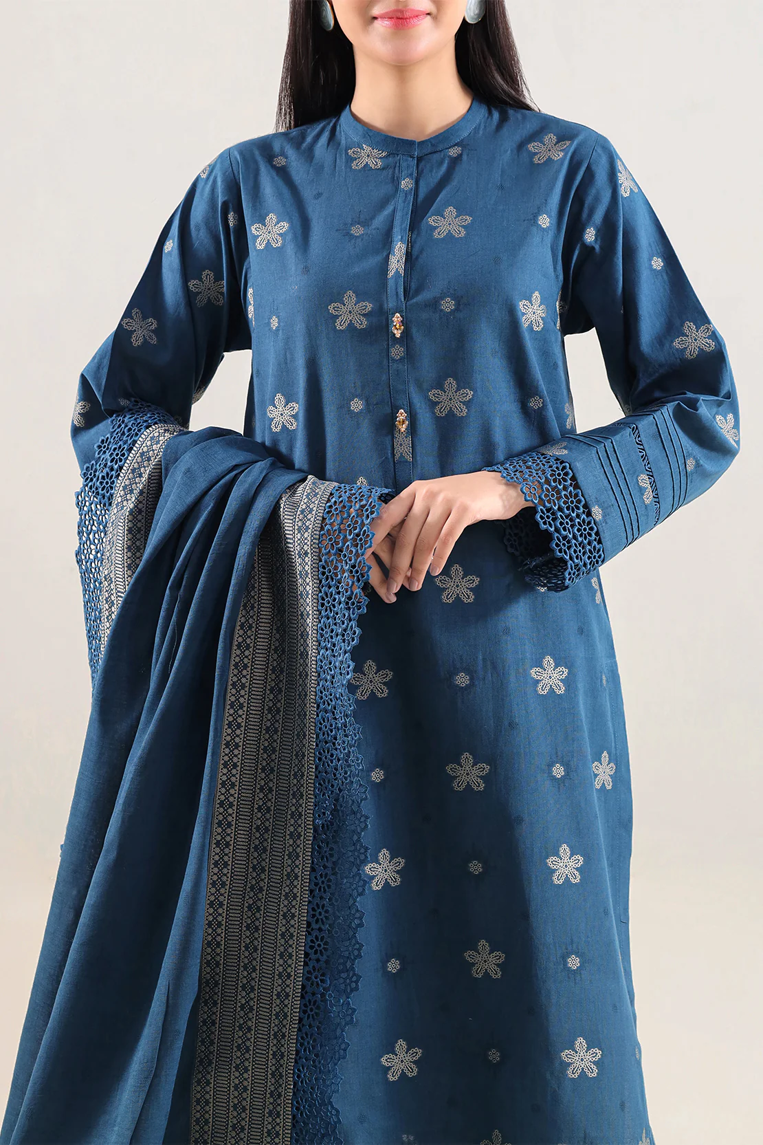 Unstitched Jacquard Cotton 3 Piece - Image 2