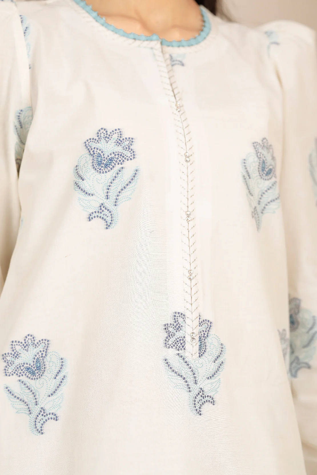 Unstitched Jacquard Cotton Shirt - Image 4