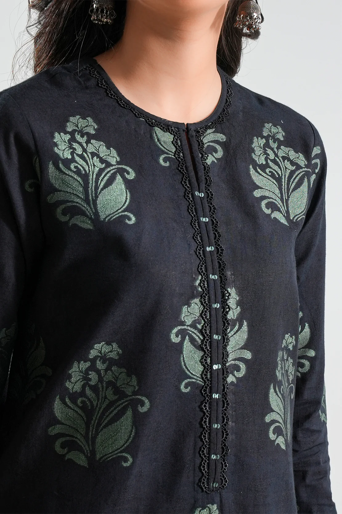 Unstitched Jacquard Cotton Shirt - Image 4