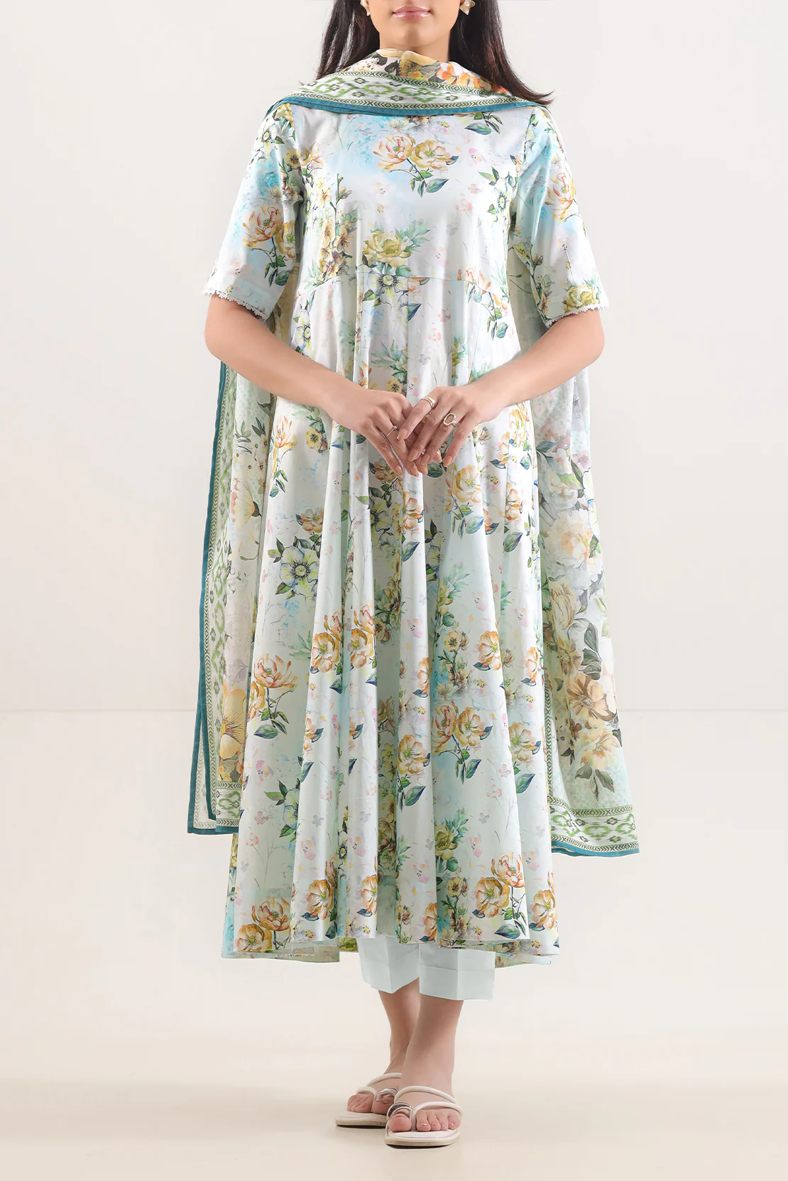 Unstitched Printed Arabic Lawn 3 Piece - Image 3