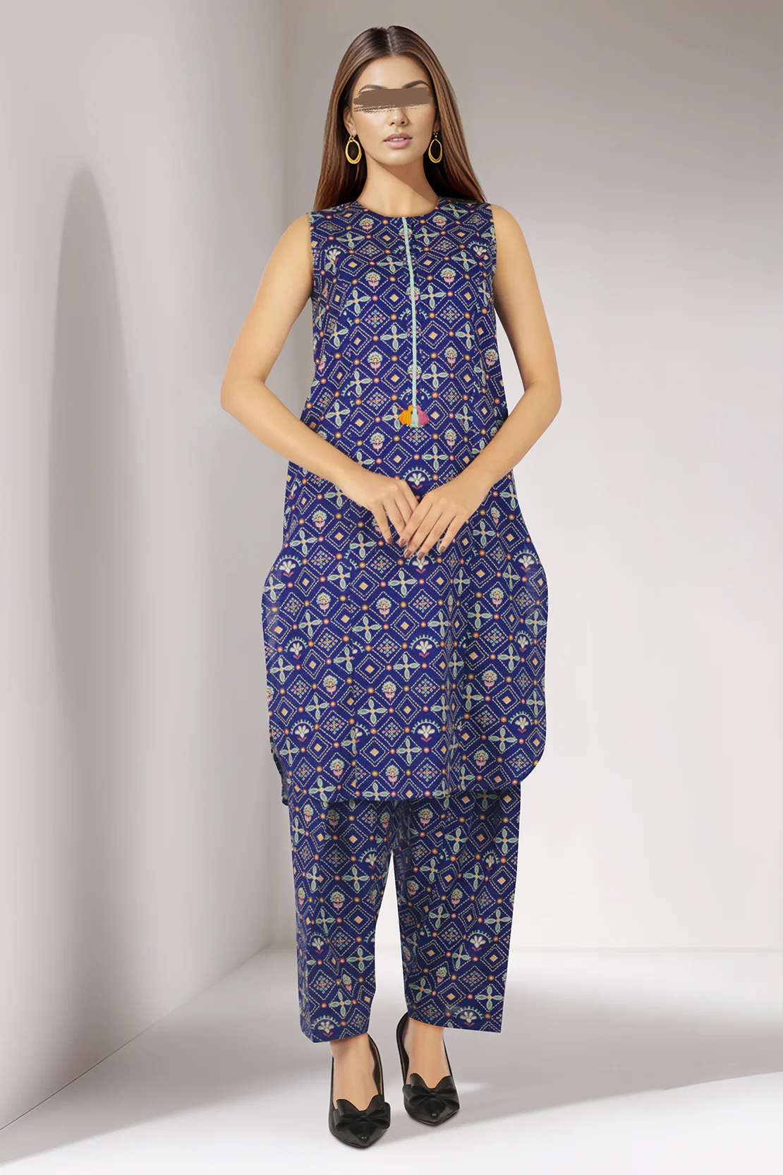 Unstitched Printed Warm Khaddar 2 Piece (Shirt/Trouser) - Image 2