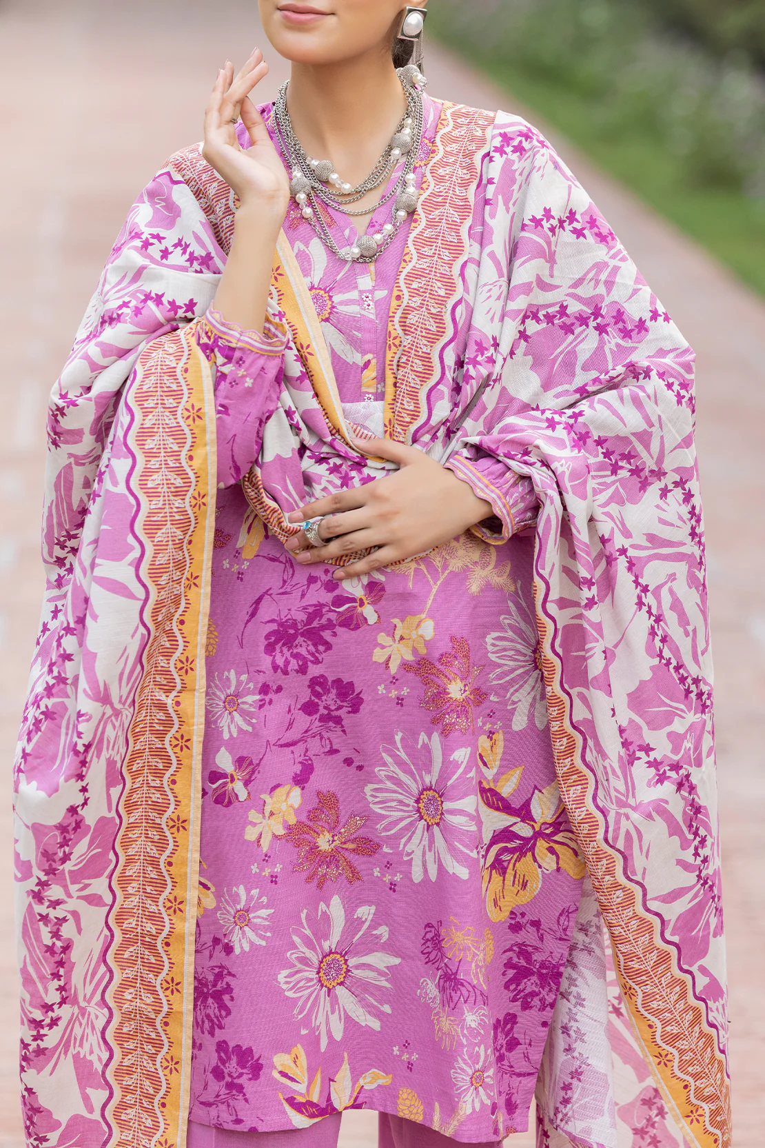 Unstitched Printed Cotton Khaddar 3 Piece - Image 2