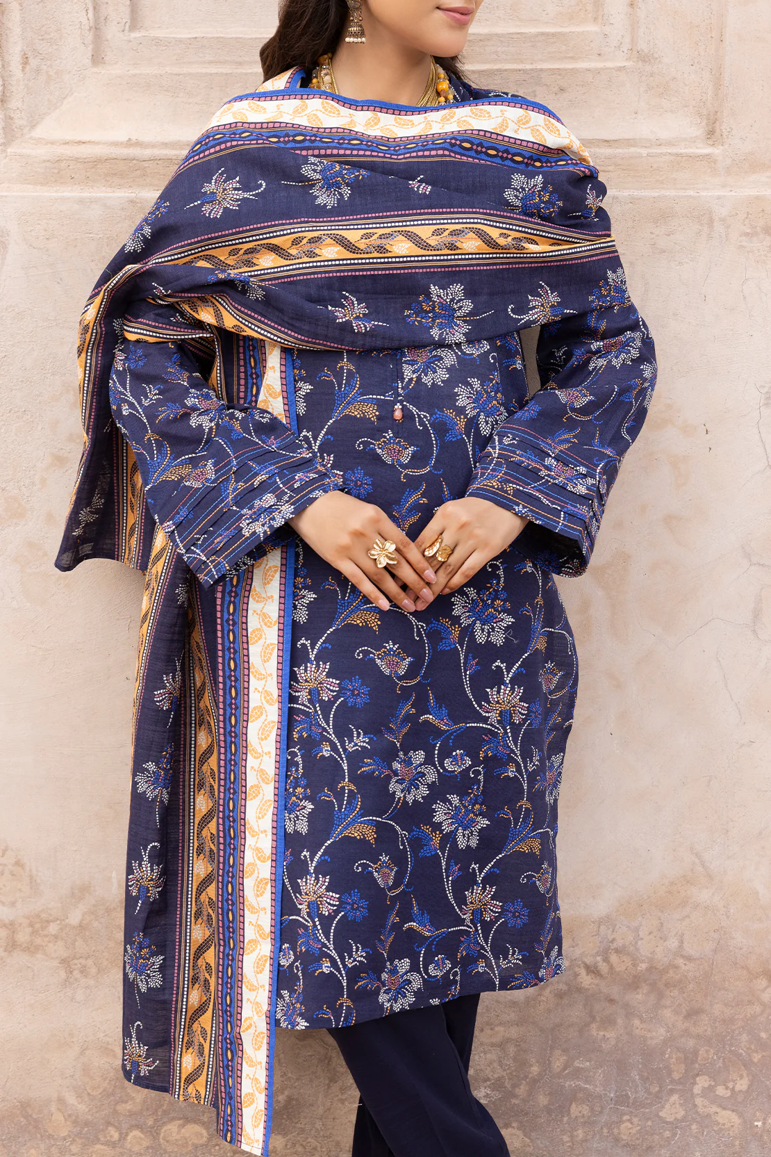 Unstitched Printed Warm Khaddar 3 Piece - Image 2
