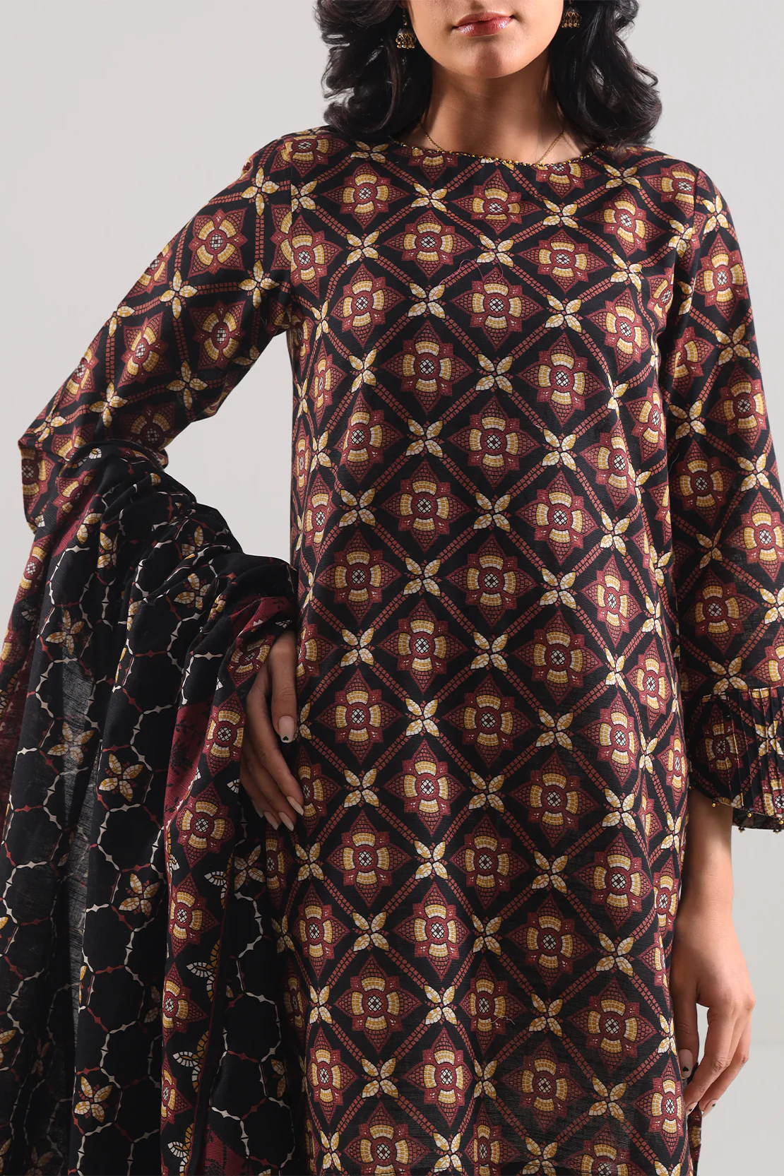 Unstitched Printed Cotton Khaddar 3 Piece - Image 2