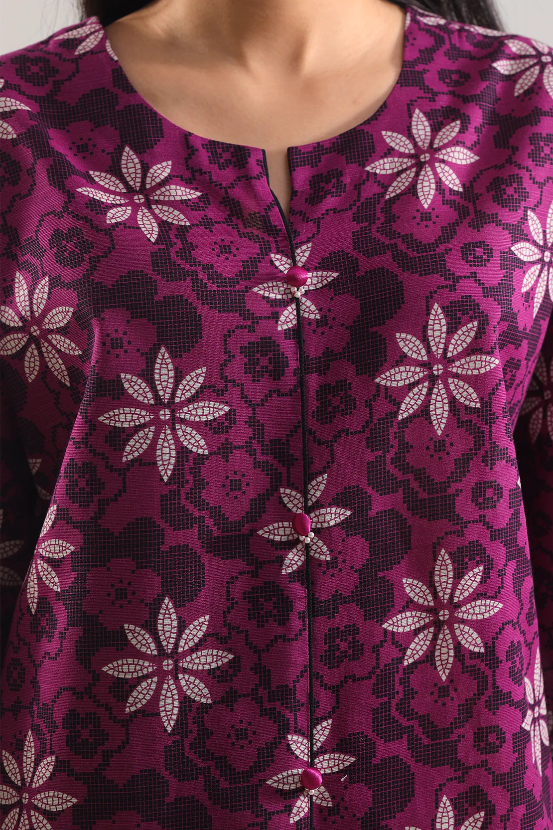 Unstitched Printed Cotton Khaddar 3 Piece - Image 4