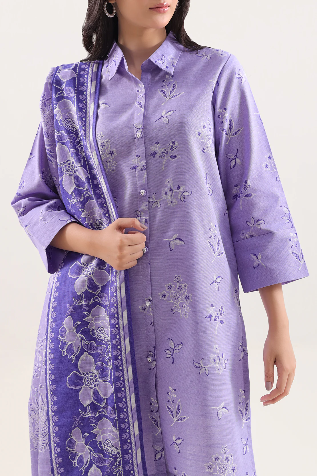 Unstitched Printed Warm Khaddar 3 Piece - Image 3