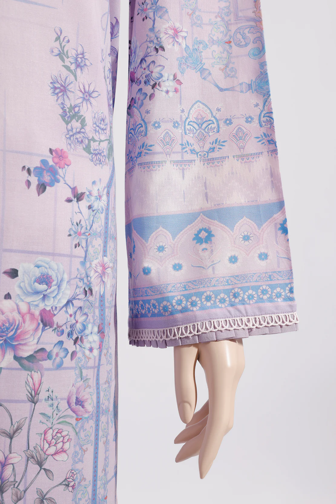 Unstitched Printed Emb Lawn 3 Piece With Cotton Net Dupatta - Image 4