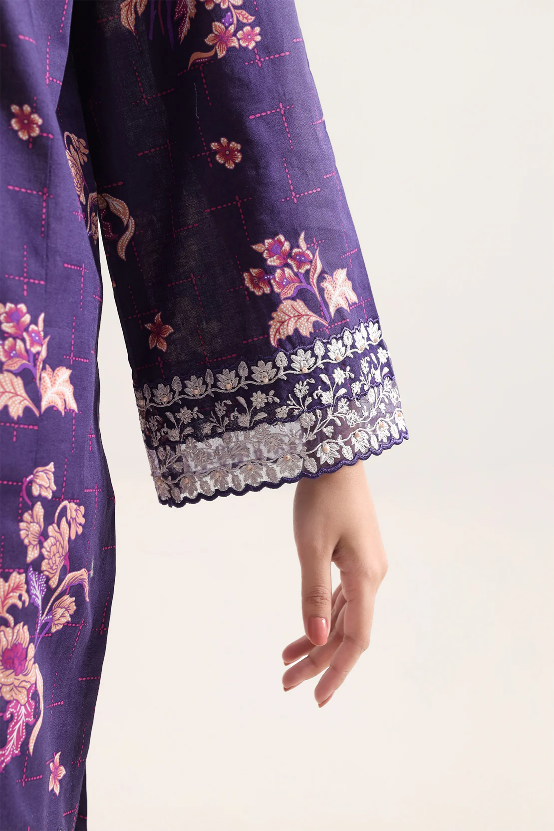 Unstitched Printed Embroidered Lawn 2 Piece (Shirt/Dupatta) - Image 4