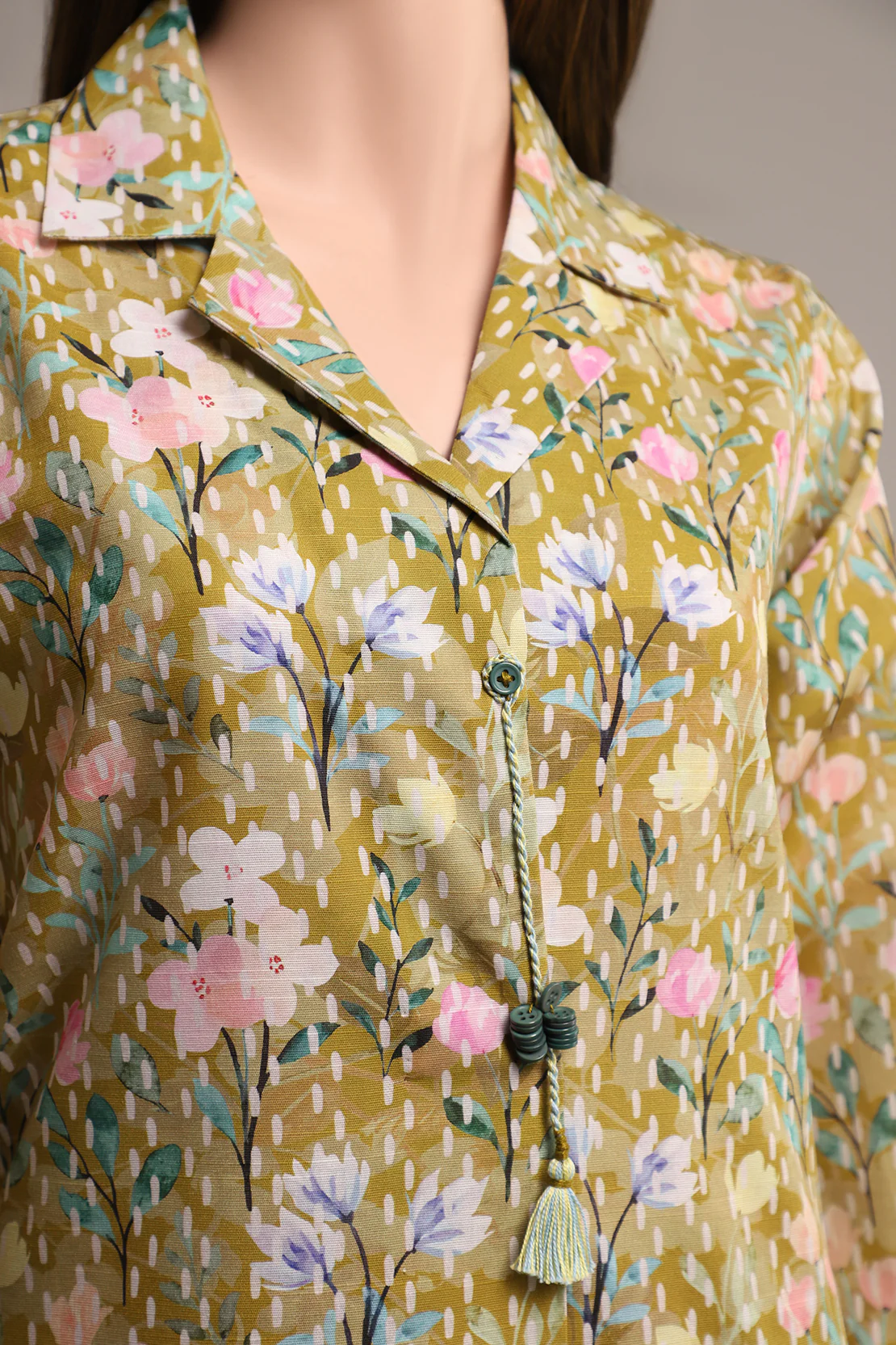 Unstitched Printed Khaddar 2 Piece (Shirt/Trouser) - Image 3