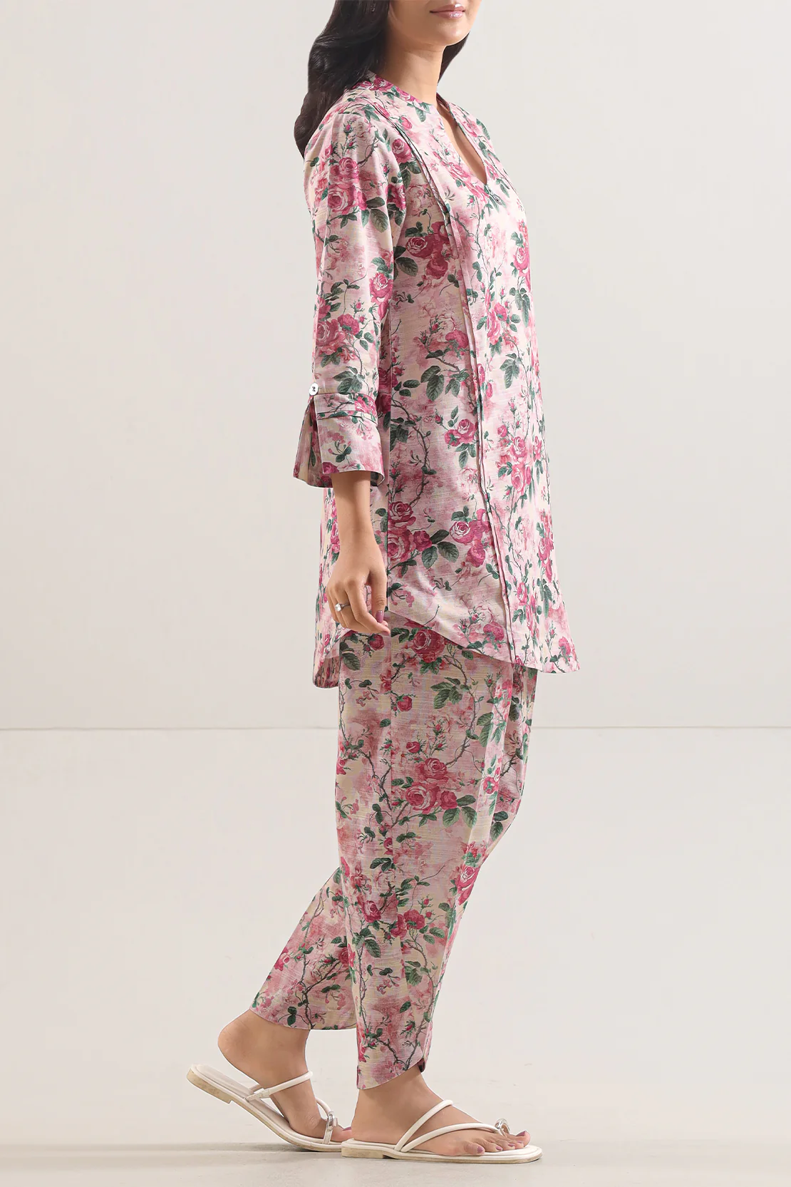 Unstitched Printed Khaddar 2 Piece (Shirt/Trouser) - Image 3