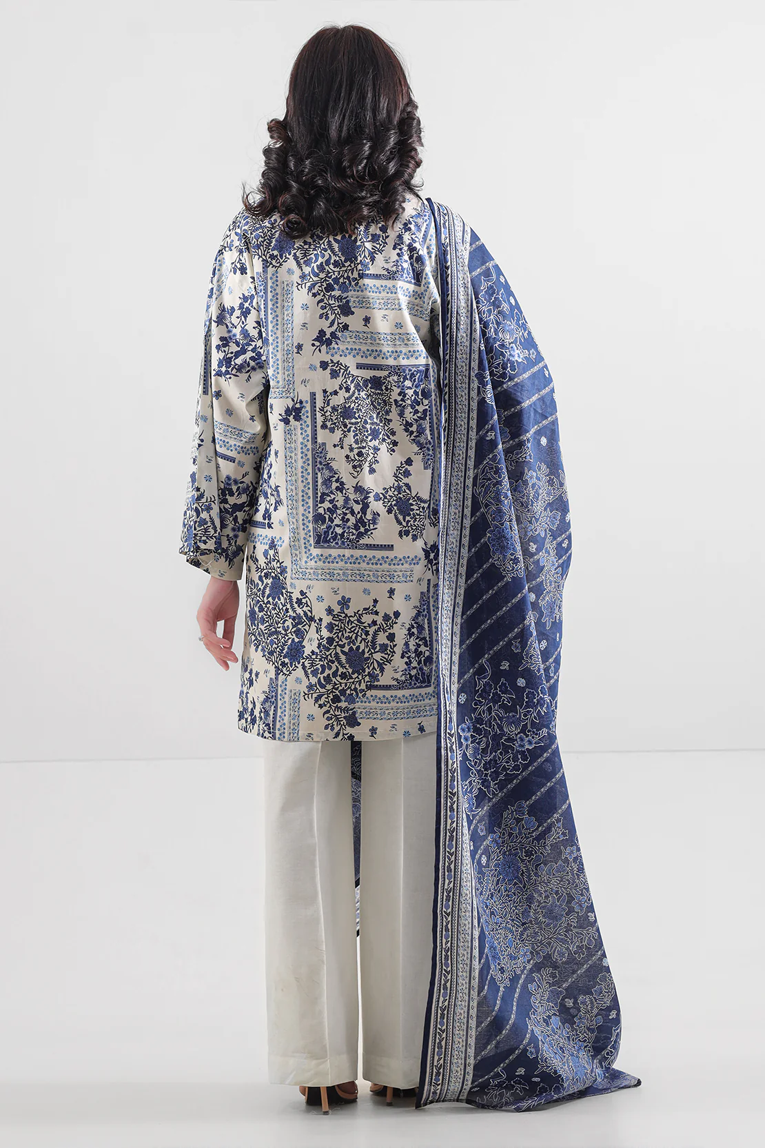 Unstitched Printed Lawn 2 Piece (Shirt/Dupatta) - Image 2