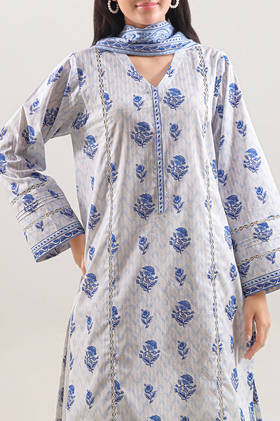 Unstitched Printed Lawn 2 Piece (Shirt/Dupatta) - Image 3